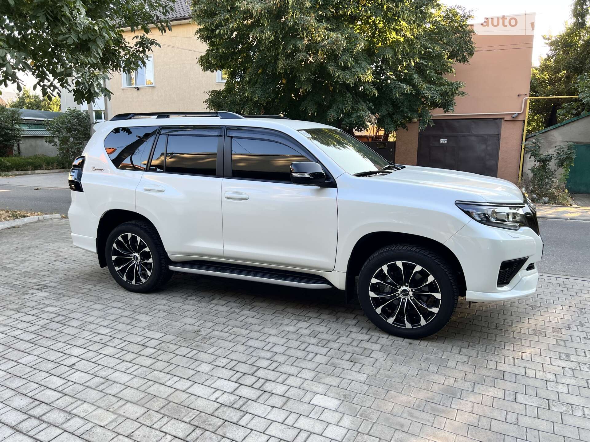 Головне фото звіту автомобіля TOYOTA LAND CRUISER 150 2021