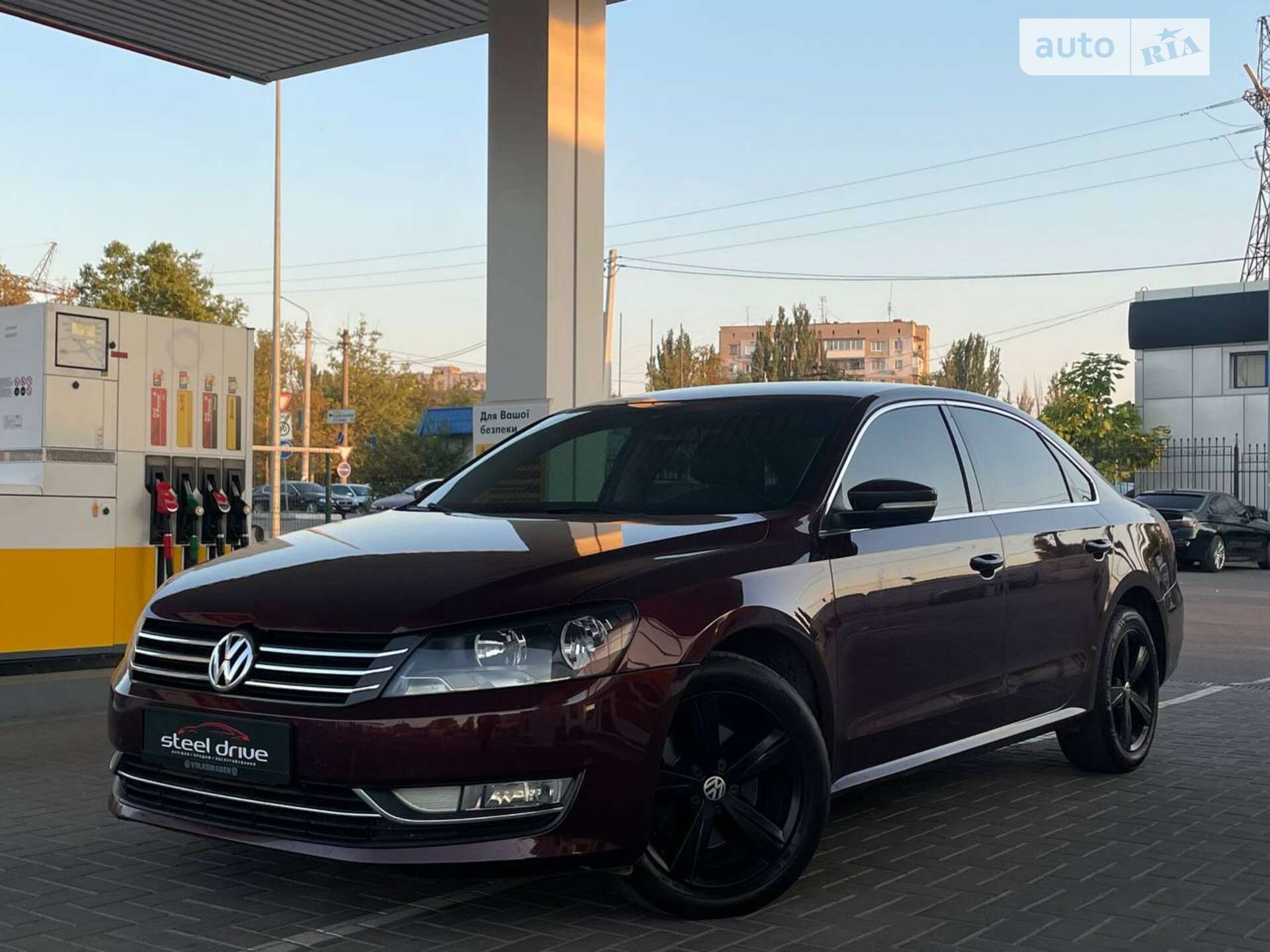 VOLKSWAGEN PASSAT 2012