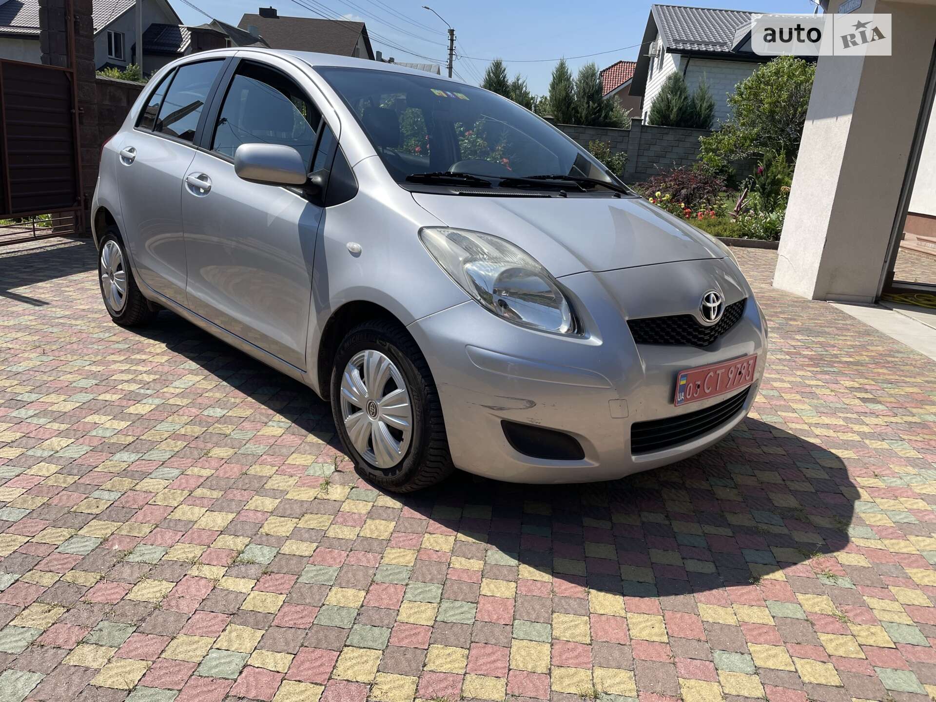 TOYOTA YARIS 2010