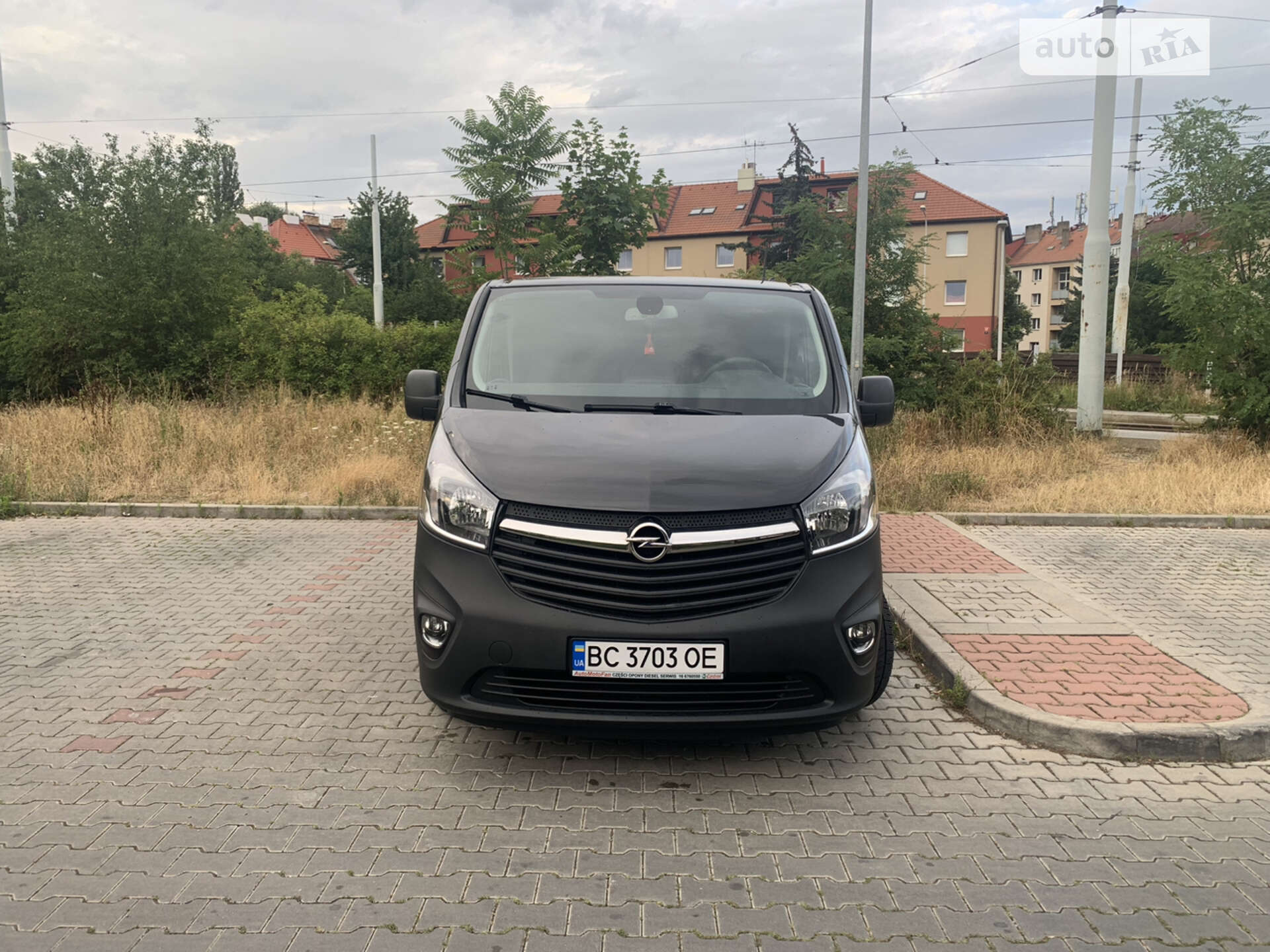 OPEL VIVARO 2015
