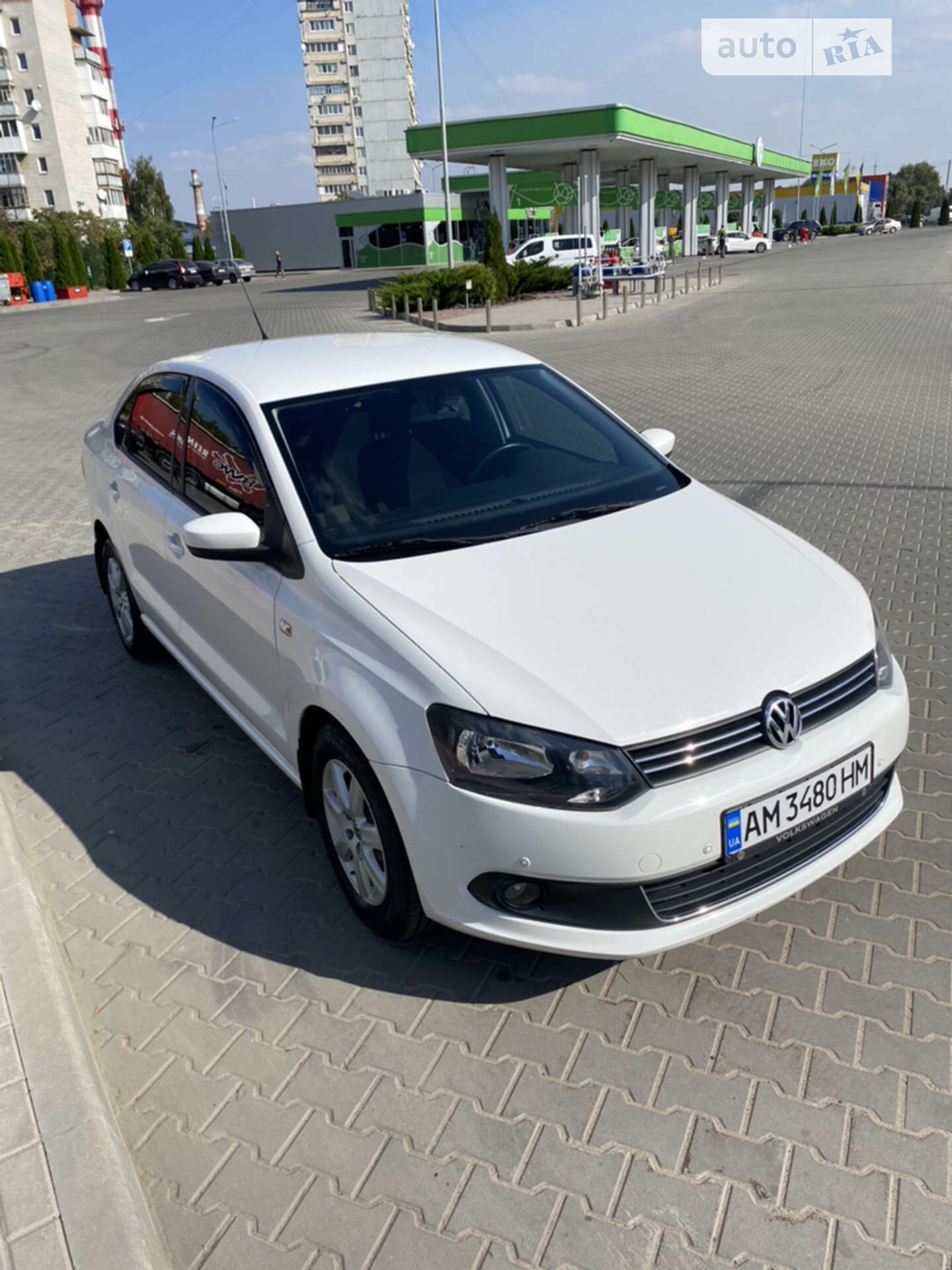 VOLKSWAGEN POLO 2011
