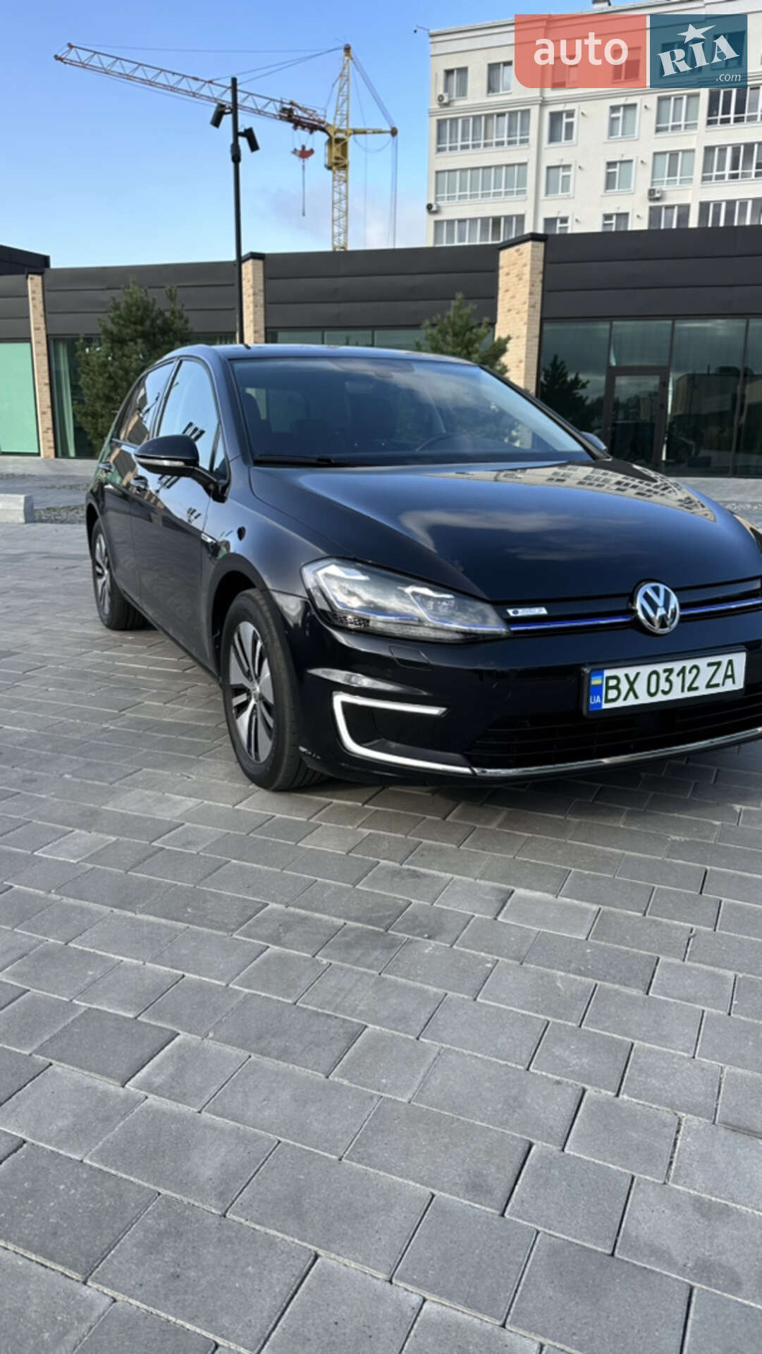 VOLKSWAGEN E-GOLF 2017