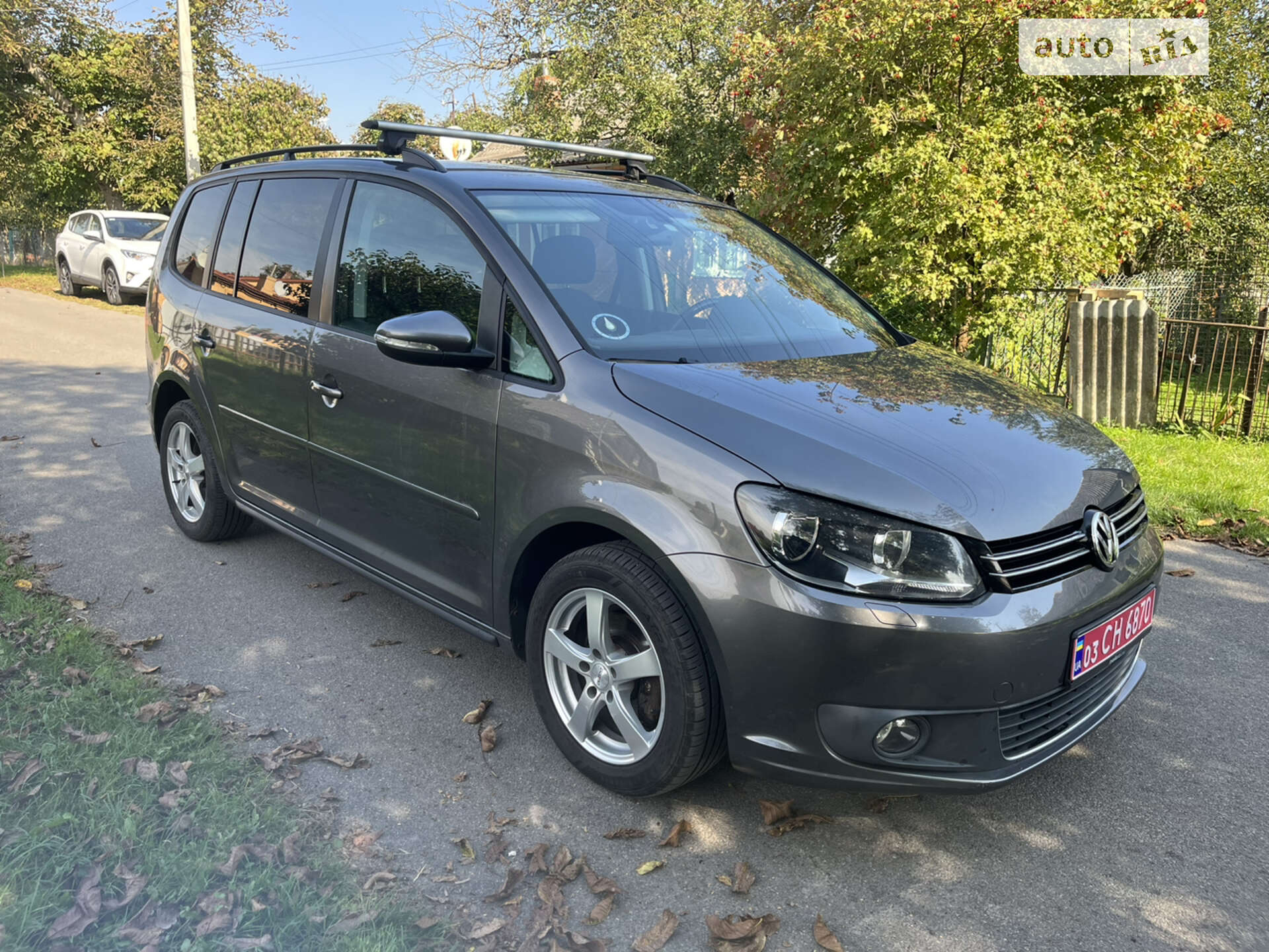 VOLKSWAGEN TOURAN 2013