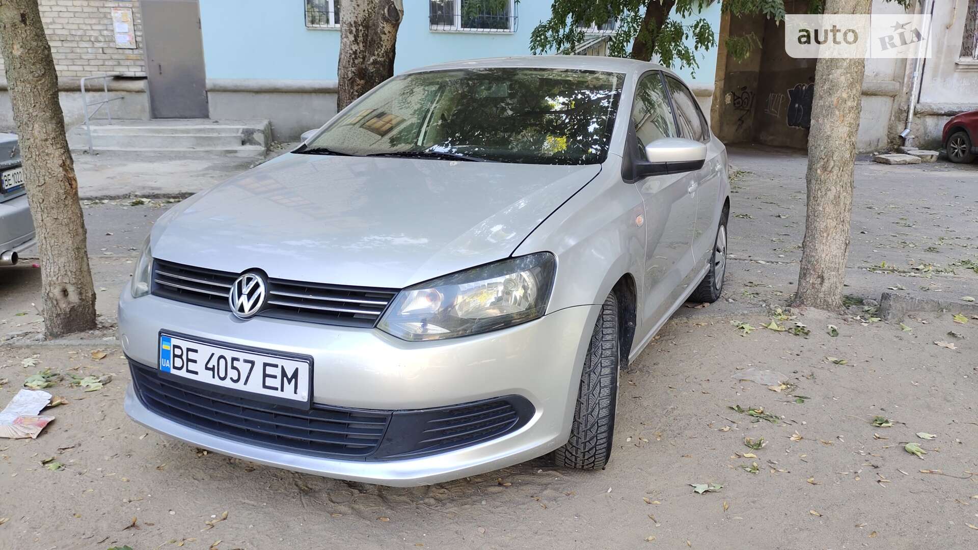 VOLKSWAGEN POLO 2012