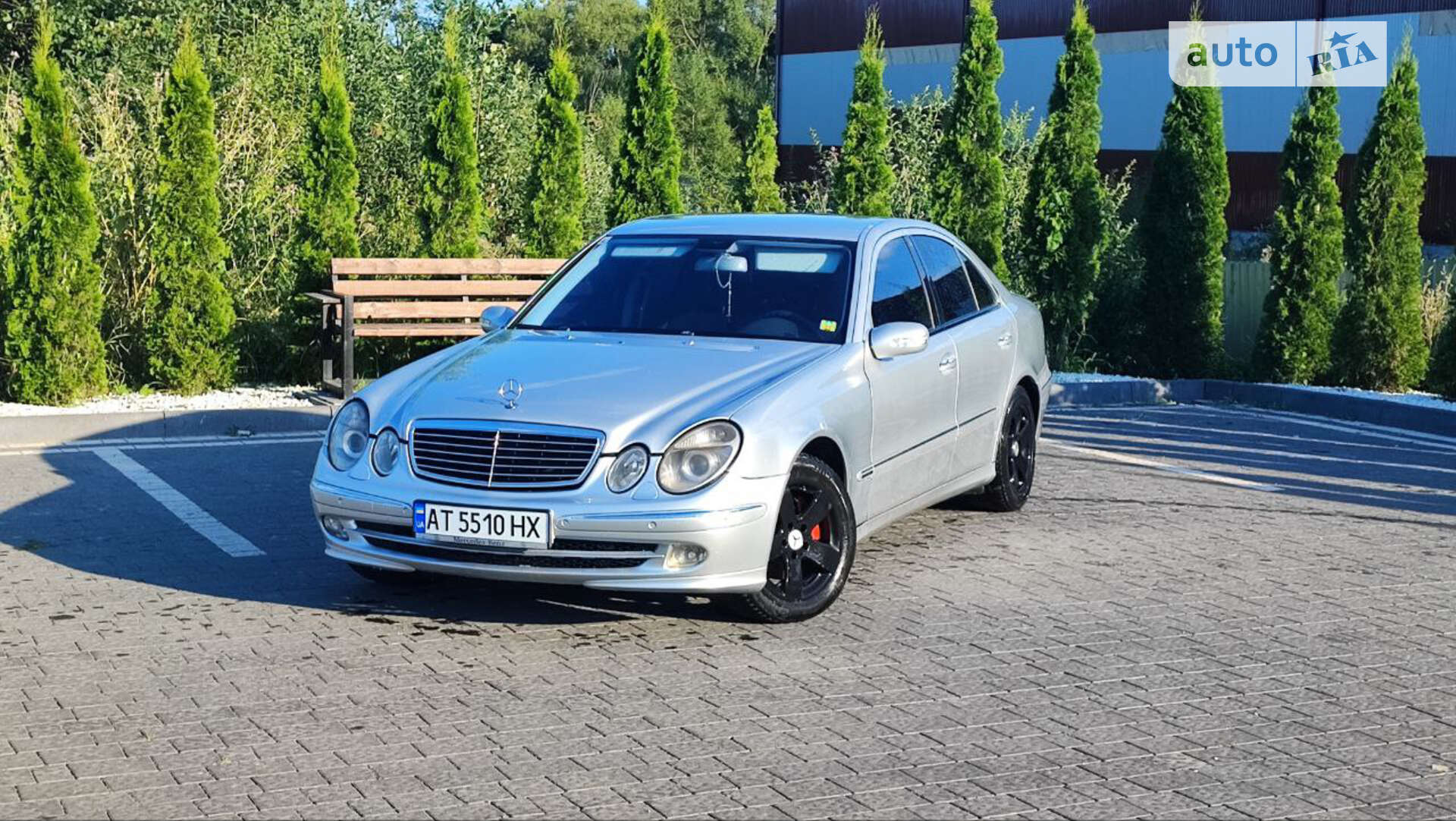MERCEDES-BENZ E 220 2002