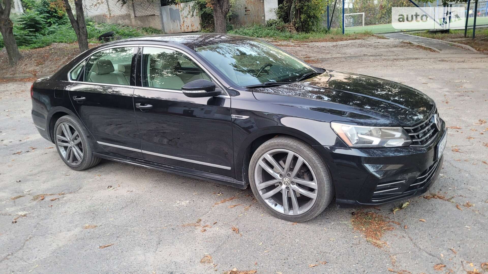 VOLKSWAGEN PASSAT 2016