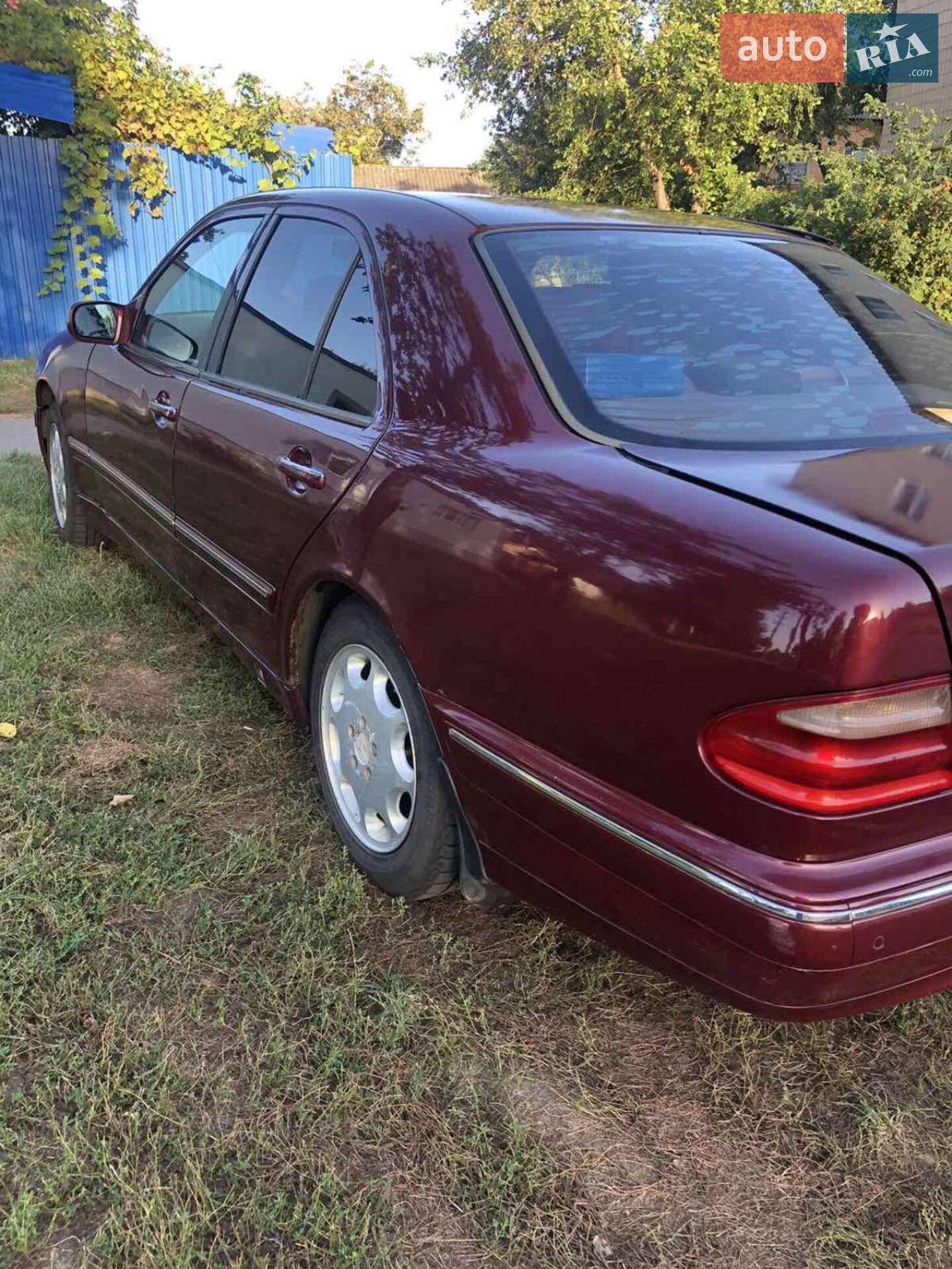 MERCEDES-BENZ E 240 2001