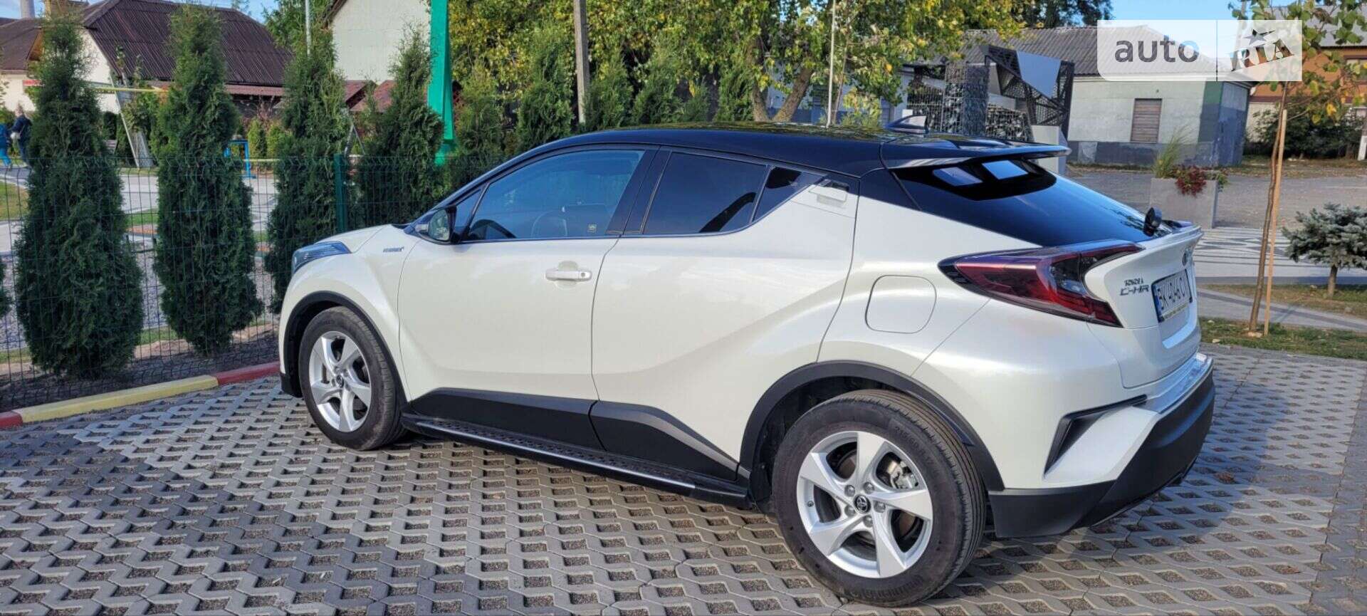 TOYOTA C-HR HYBRID 2019