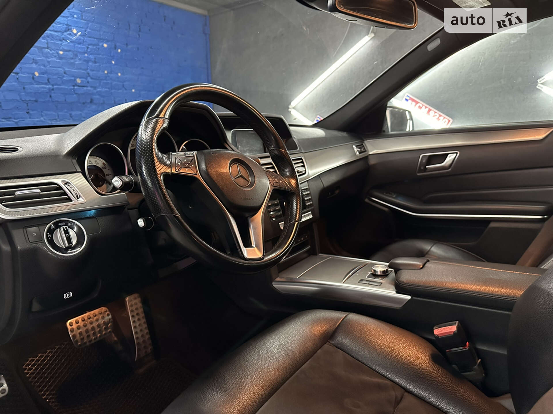 MERCEDES-BENZ E 200 2014