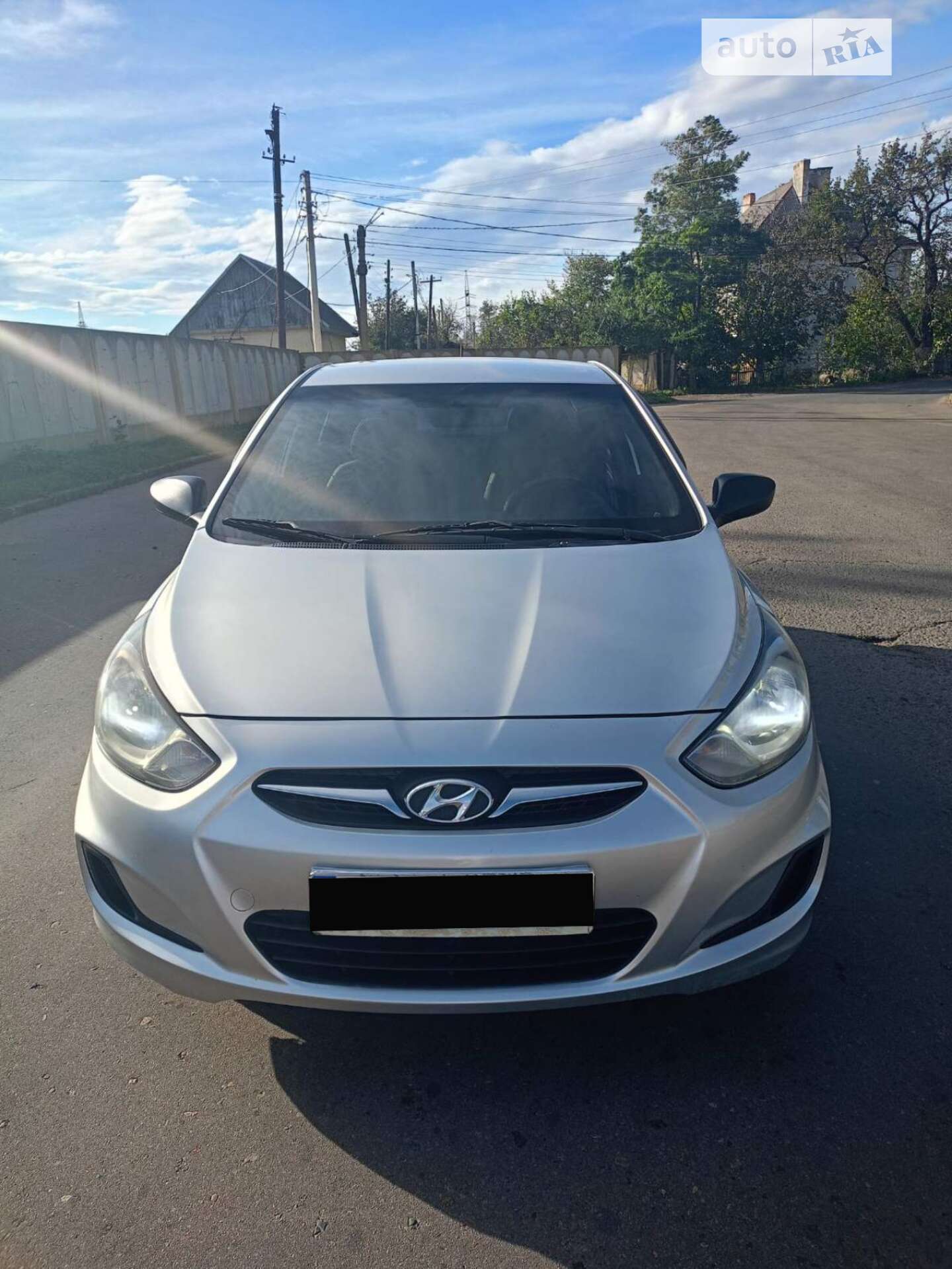 HYUNDAI ACCENT 2011