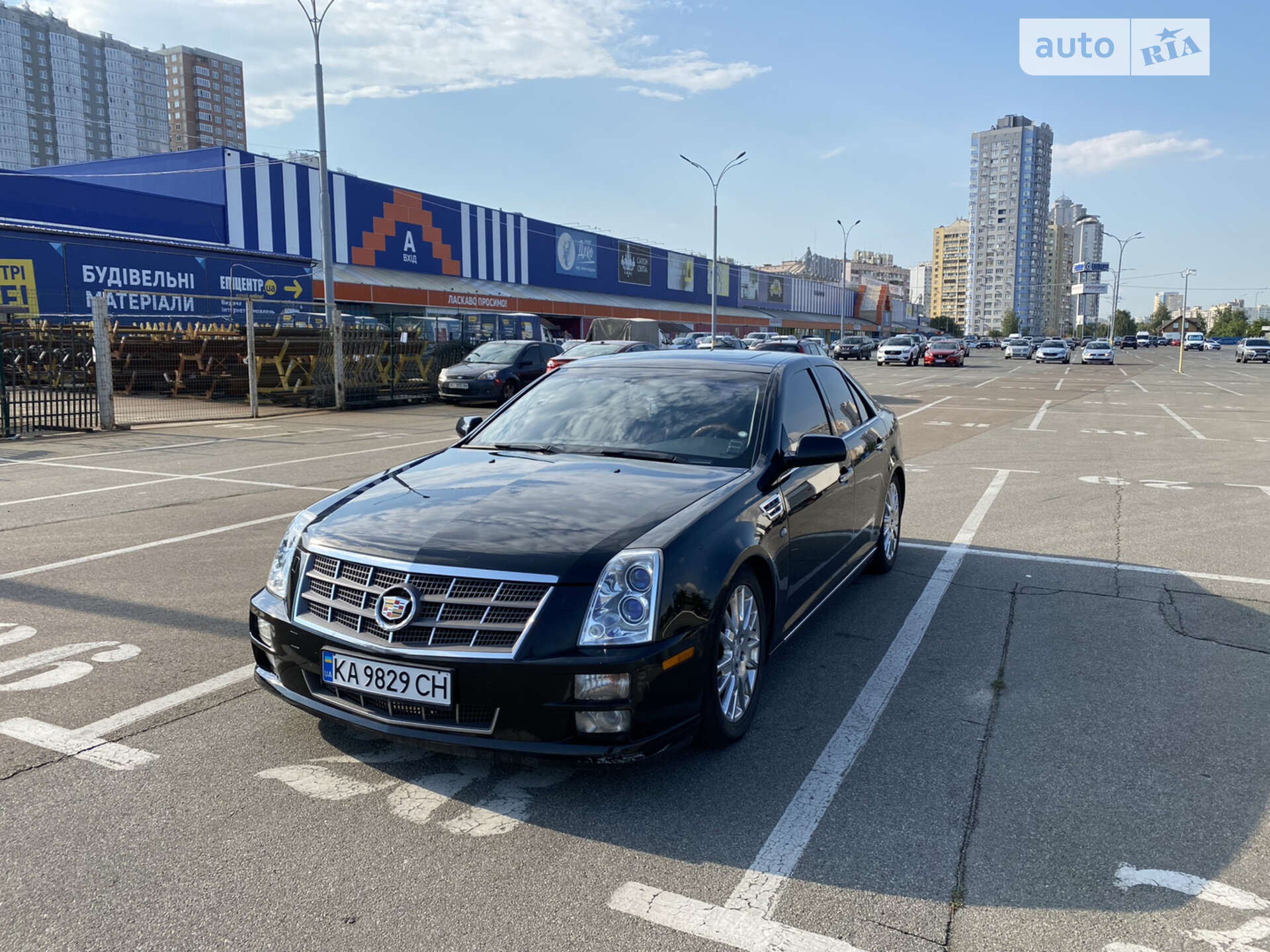 Cadillac STS 2010