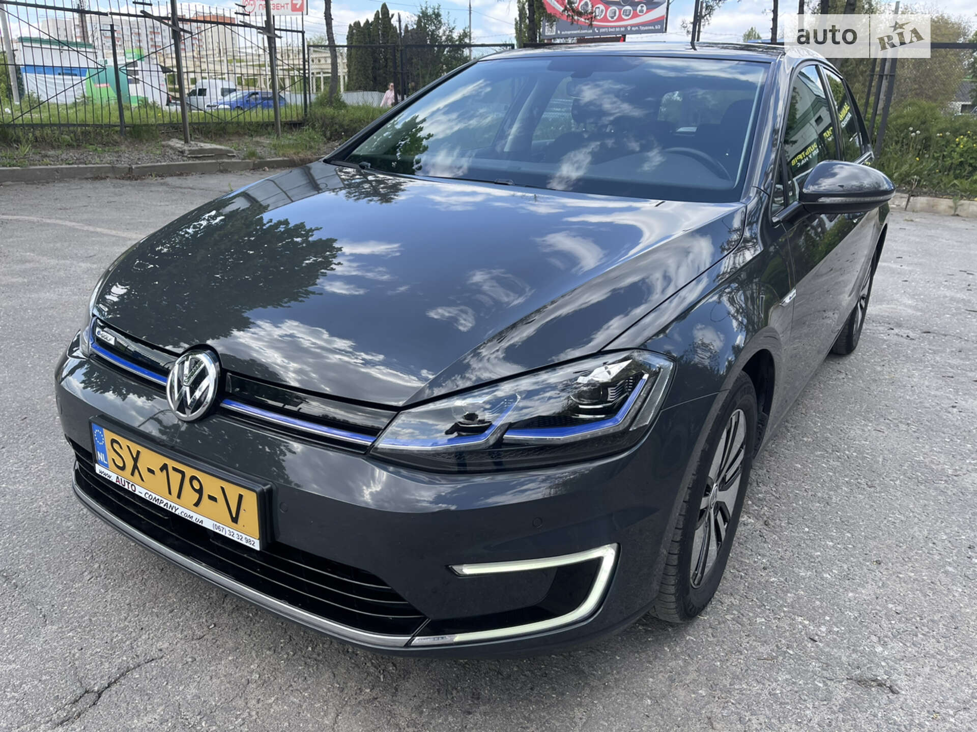 VOLKSWAGEN E-GOLF 2018