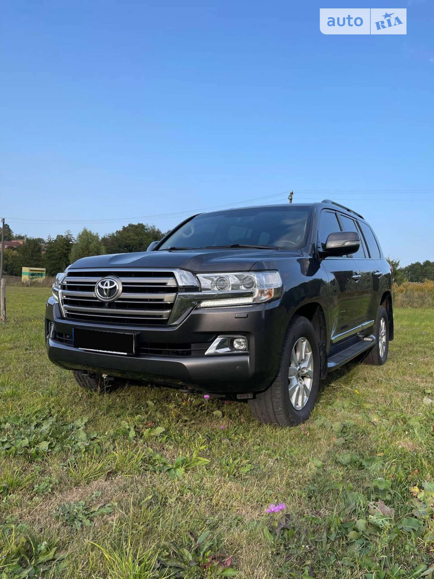 Головне фото звіту автомобіля TOYOTA LAND CRUISER 200 2016