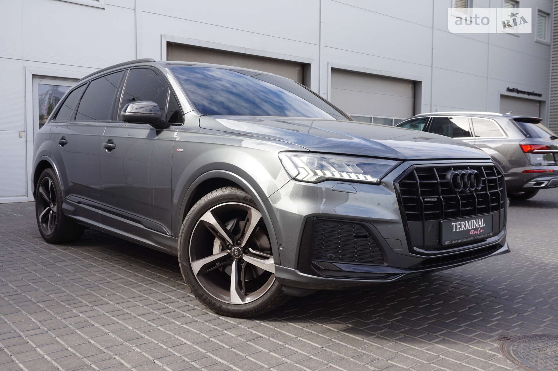 AUDI Q7 2021