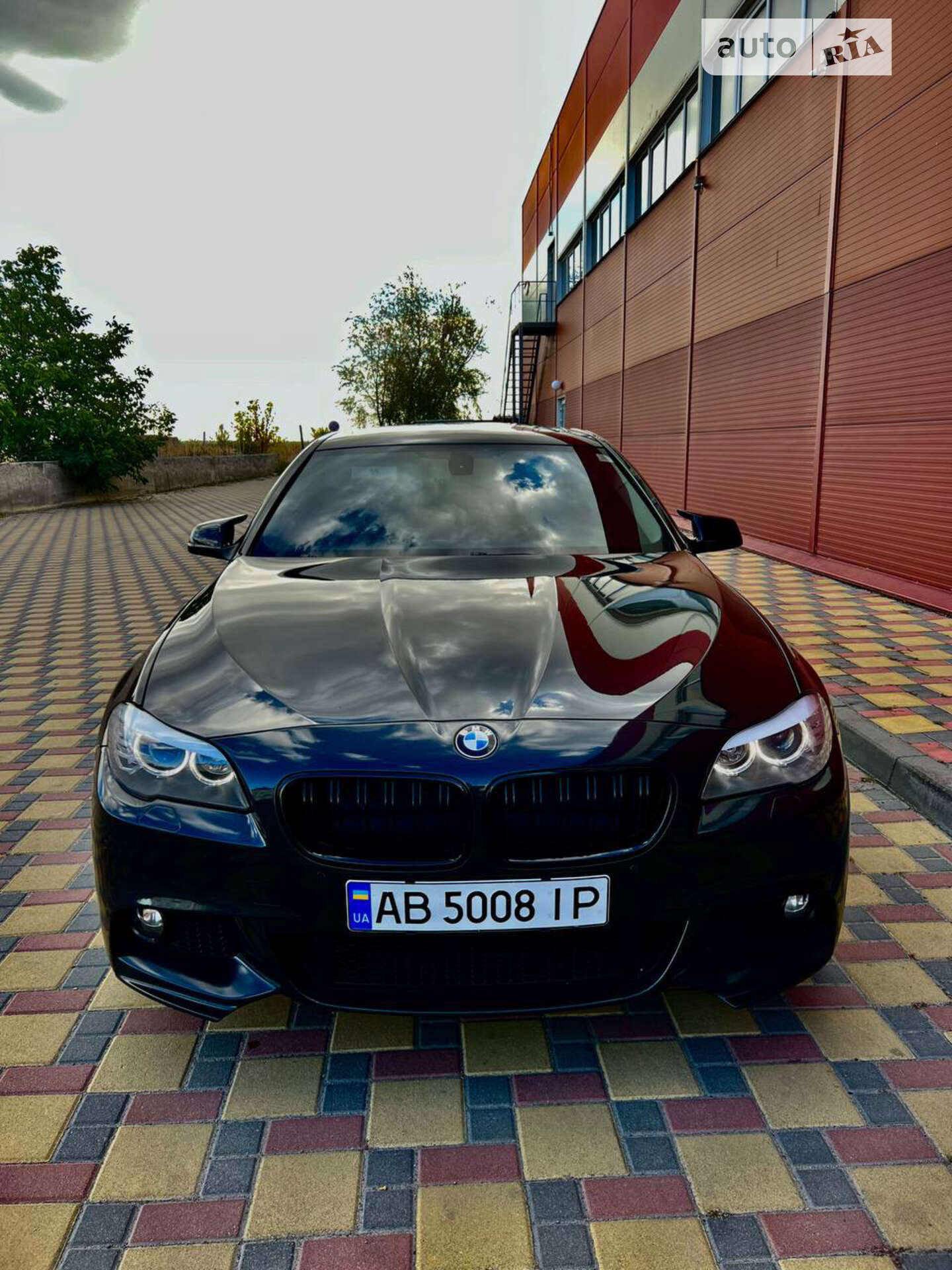 BMW 528I 2011