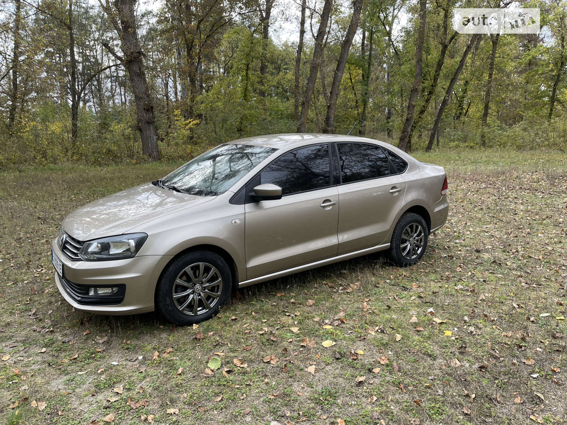 VOLKSWAGEN POLO 2016