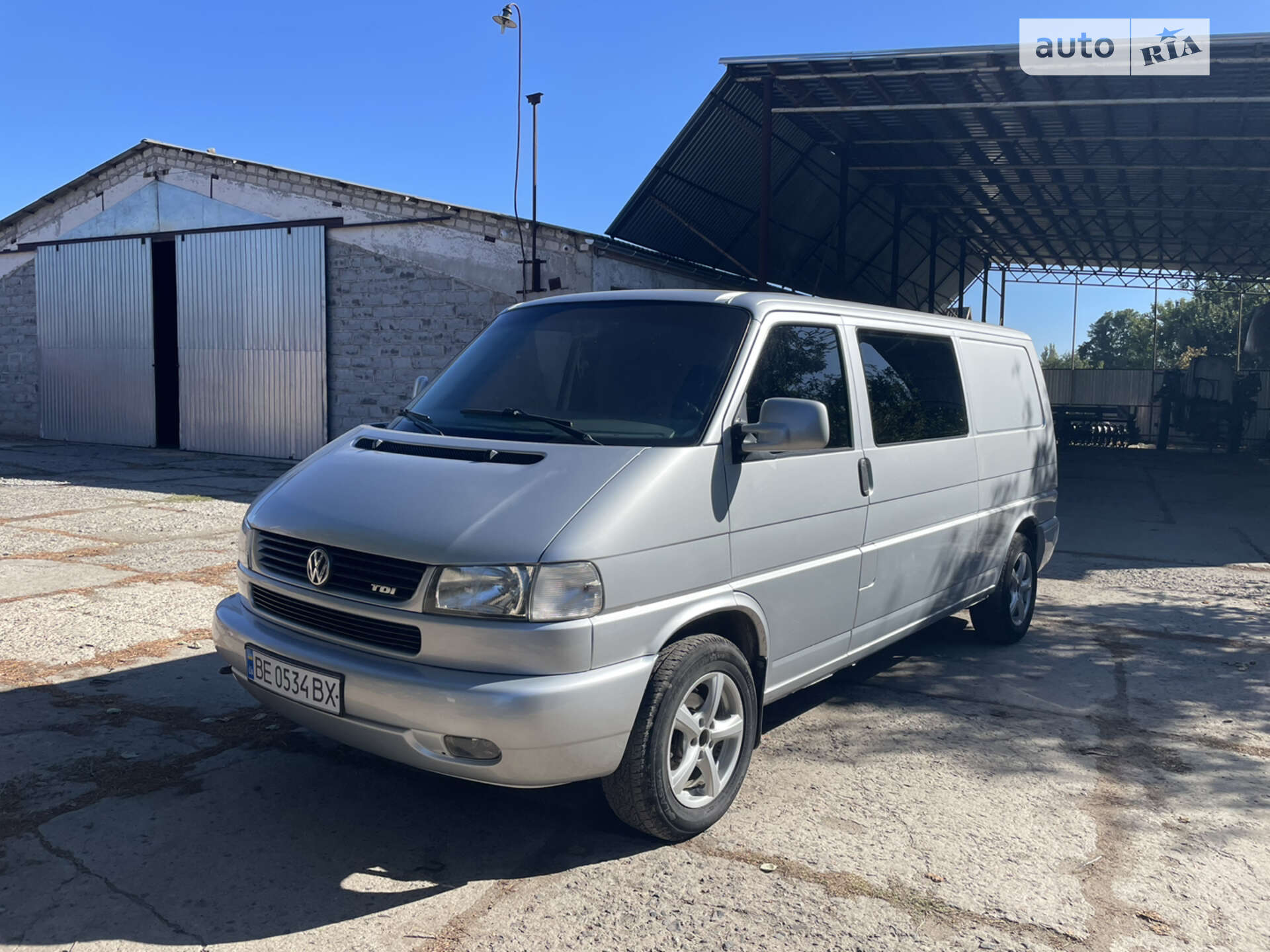 VOLKSWAGEN TRANSPORTER 2003