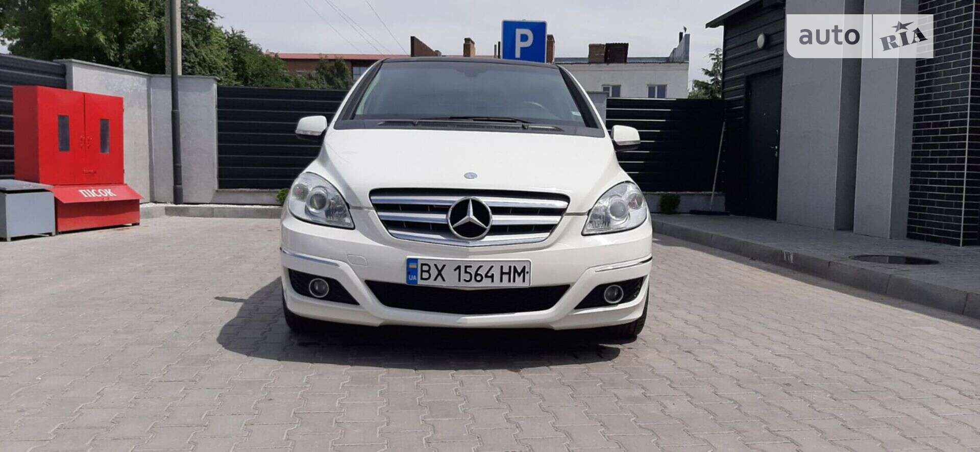 MERCEDES-BENZ B 200 2010