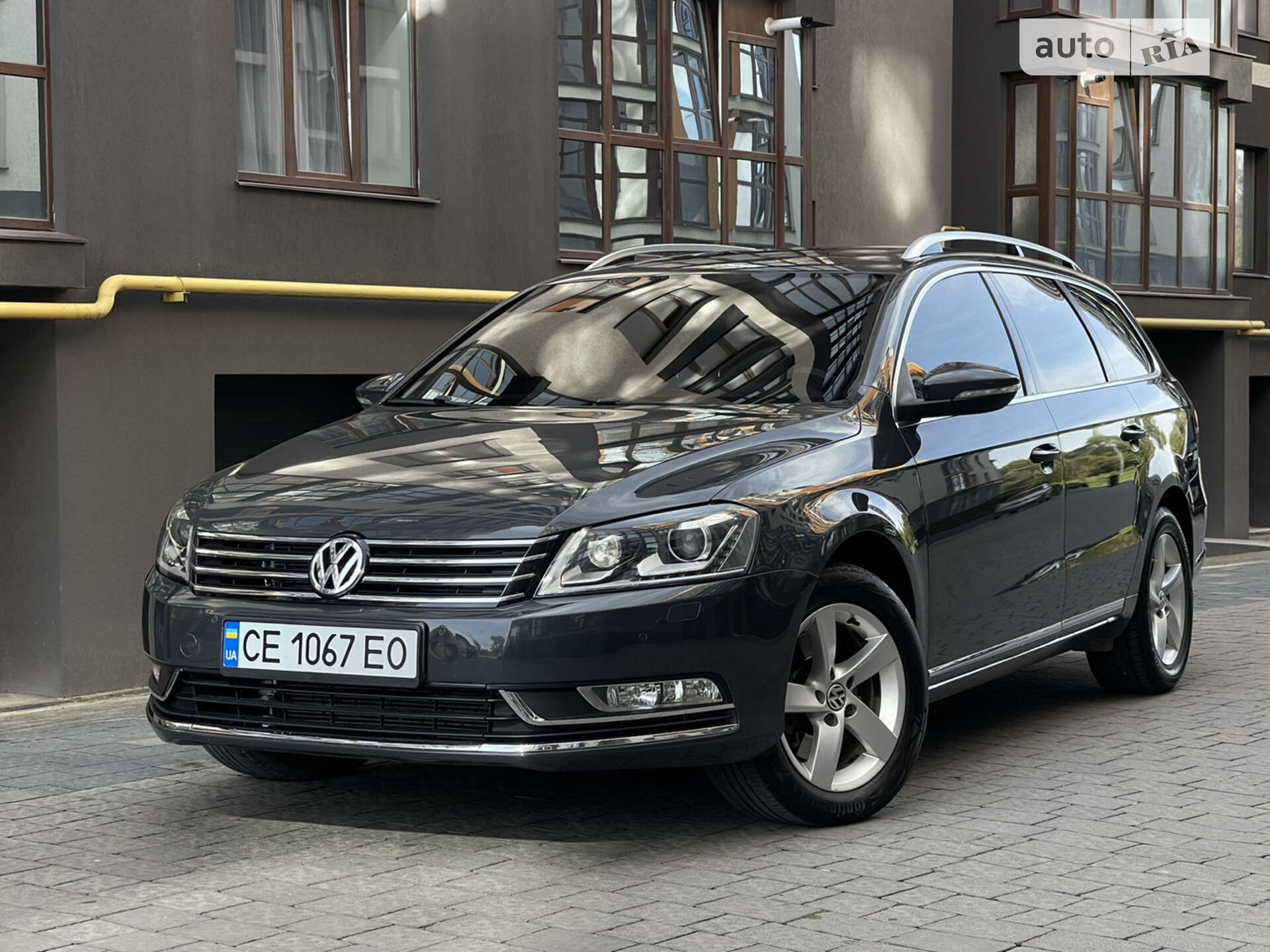 VOLKSWAGEN PASSAT 2011