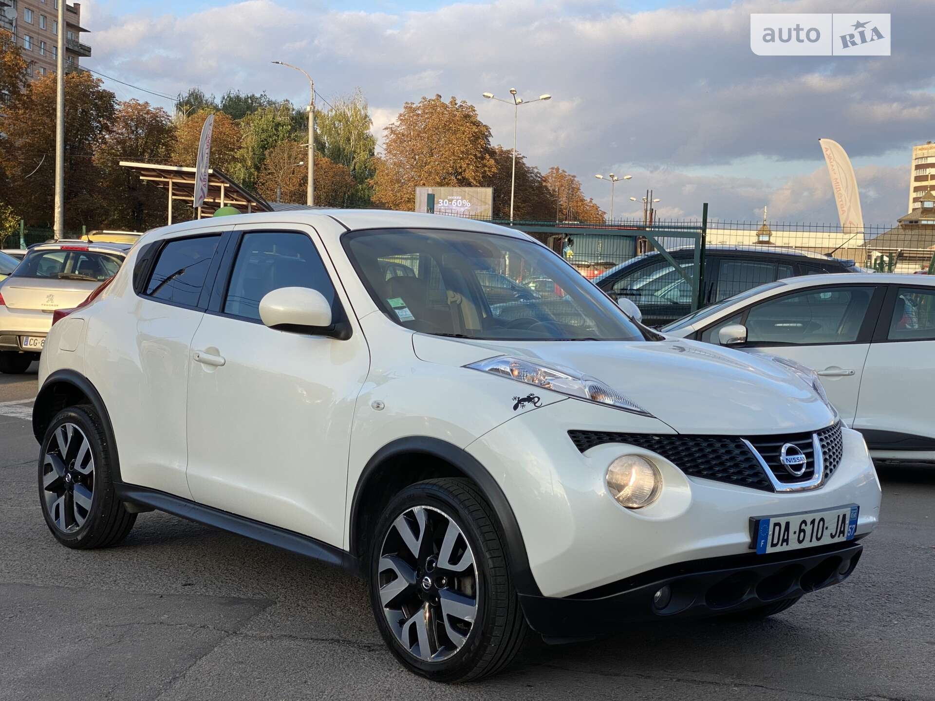 NISSAN JUKE 2013