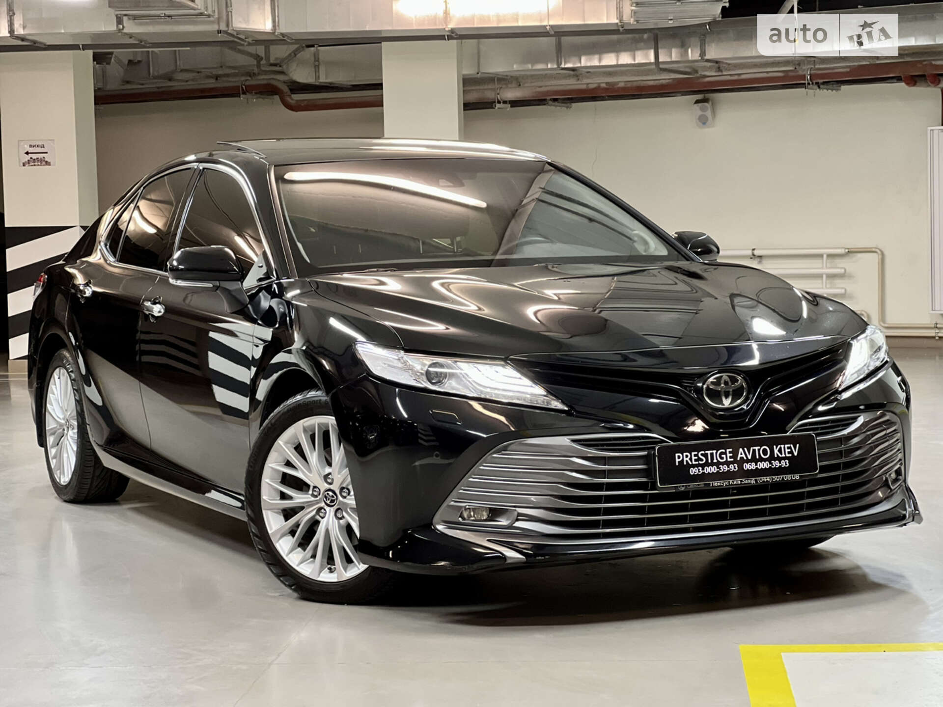 TOYOTA CAMRY