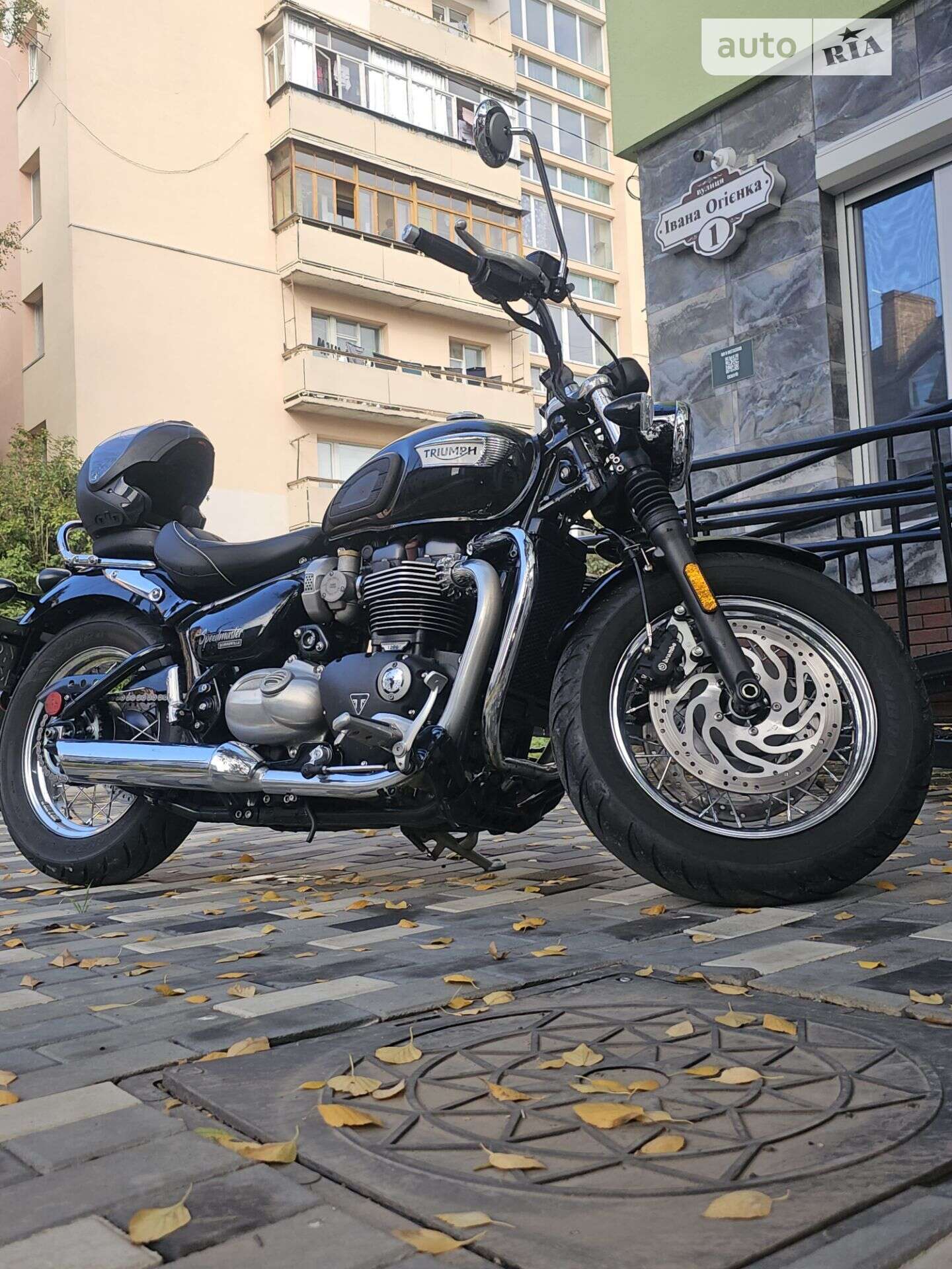 TRIUMPH BONNEVILLE 2017