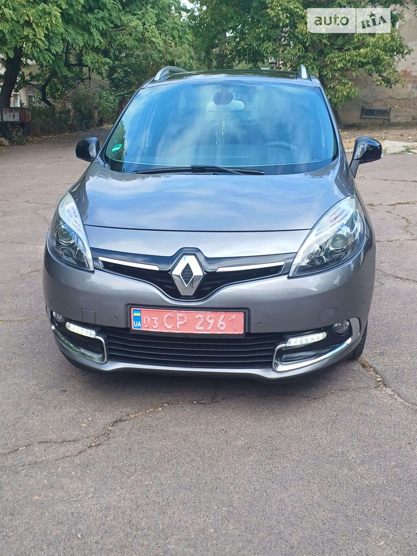Головне фото звіту автомобіля RENAULT MEGANE SCENIC 2015