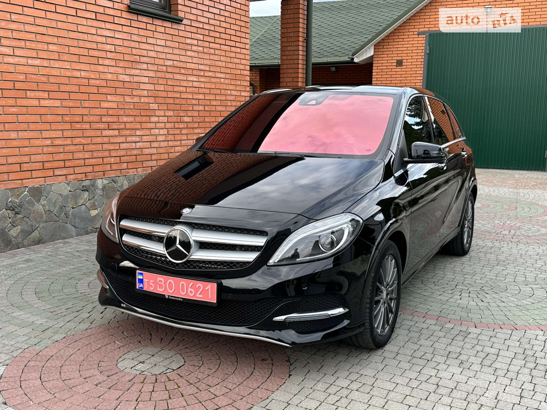 MERCEDES-BENZ B 250E 2015