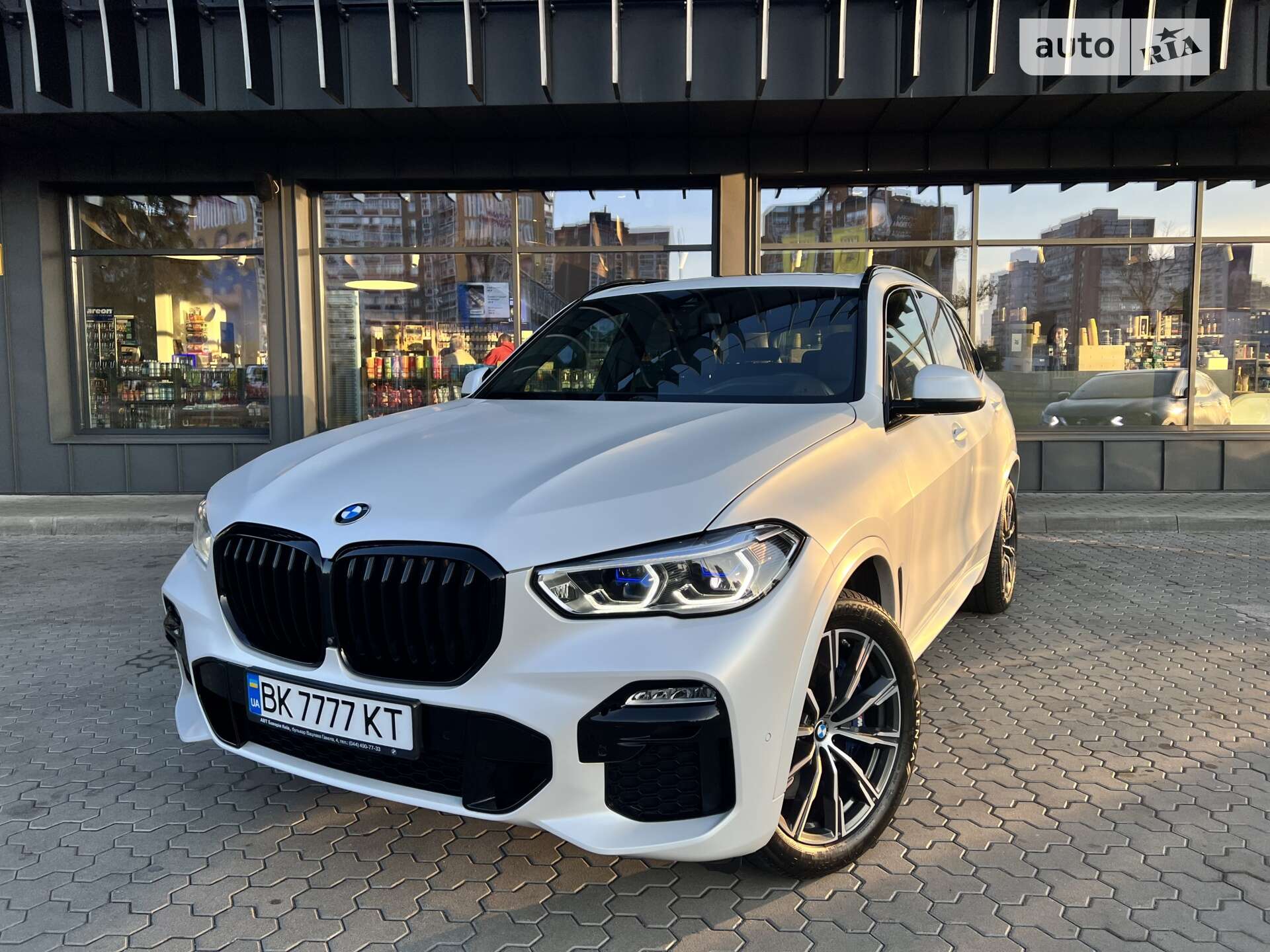 Головне фото звіту автомобіля BMW X5 2019