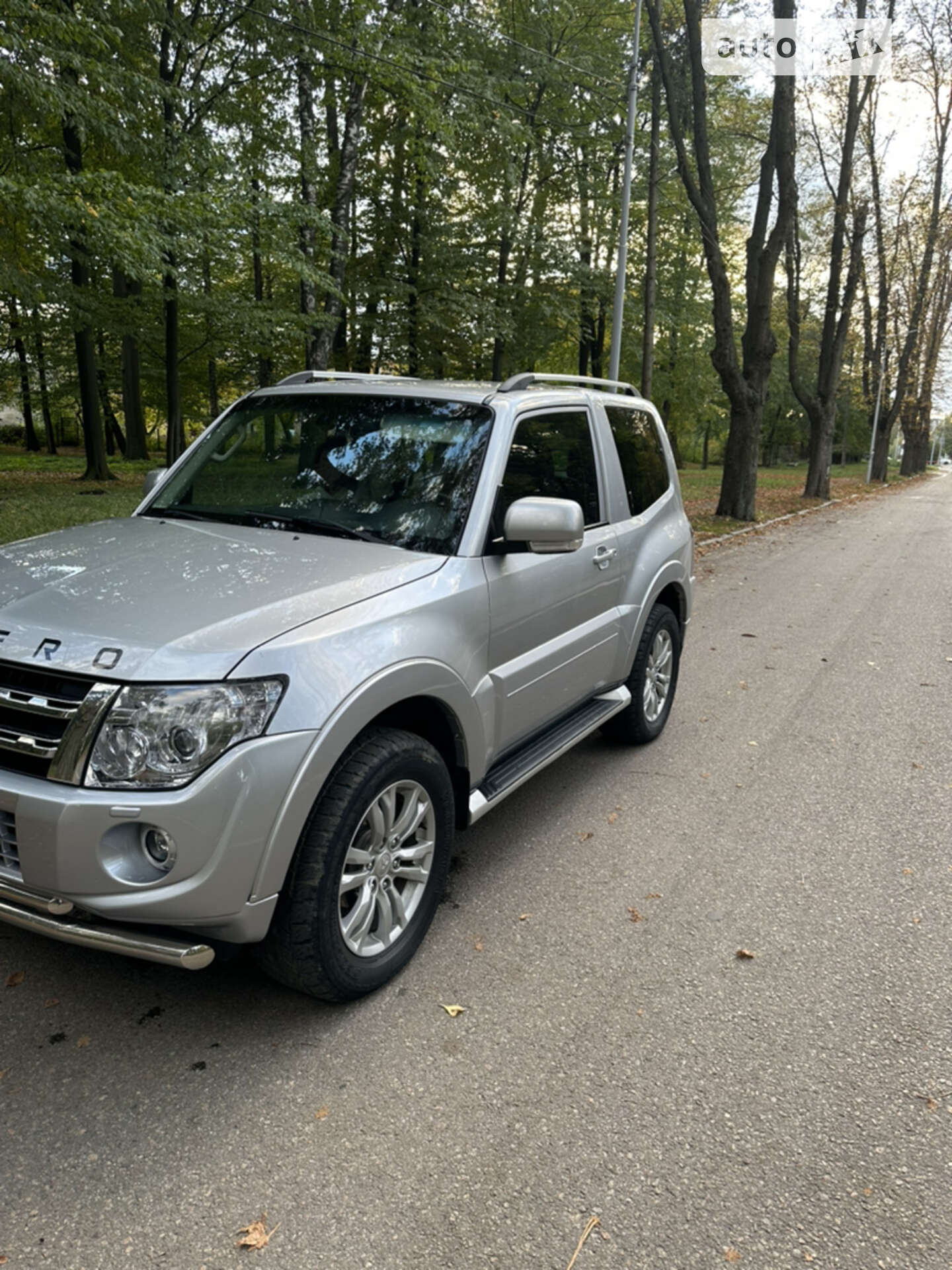 MITSUBISHI PAJERO 2012