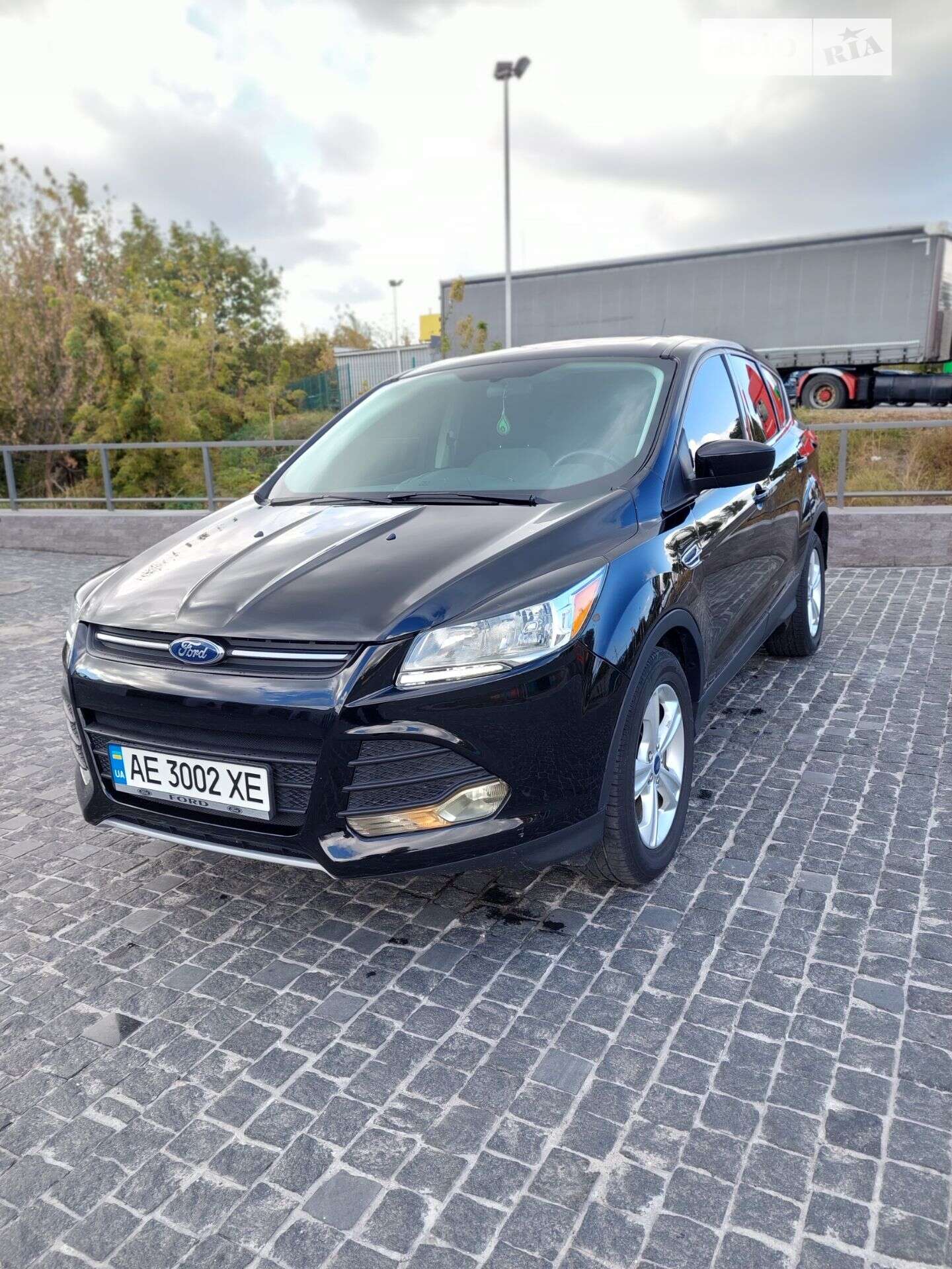 FORD ESCAPE