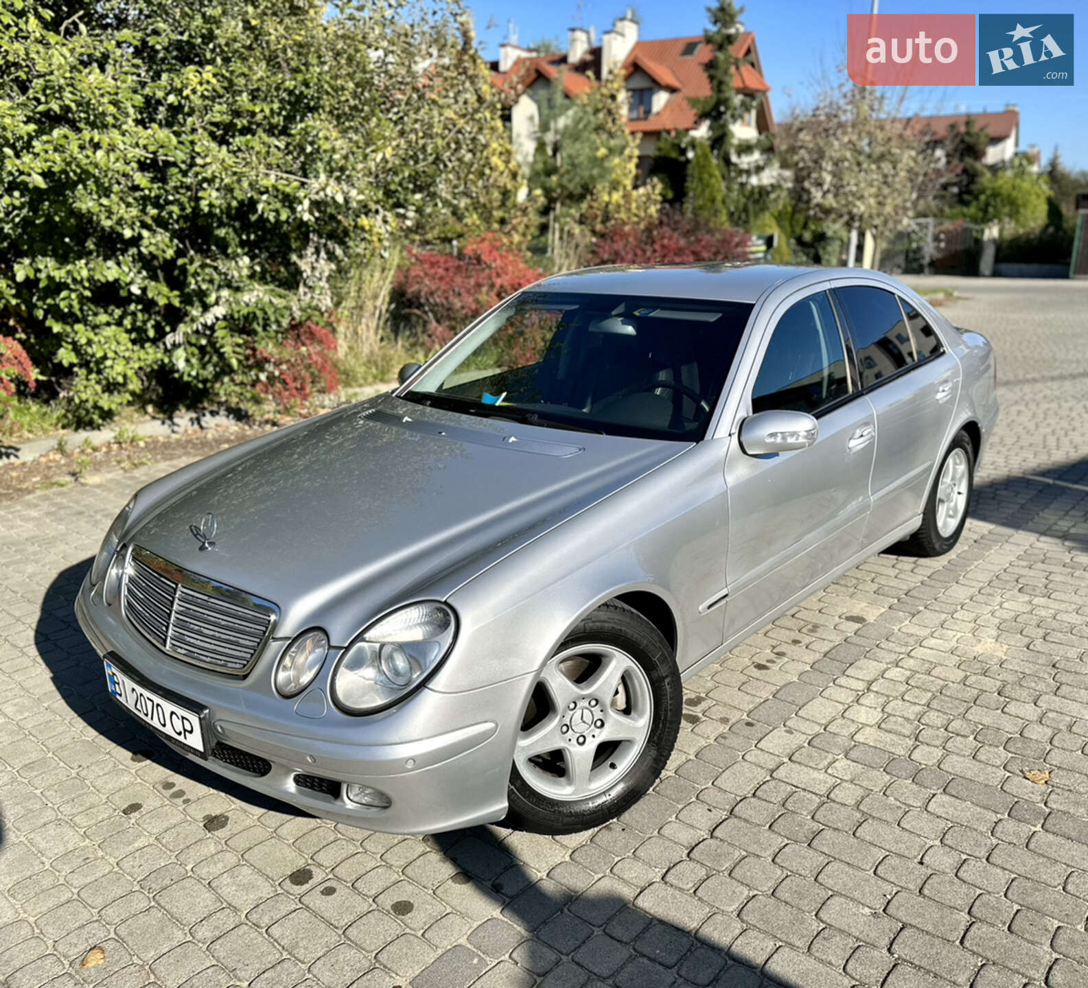 MERCEDES-BENZ E 320 2004