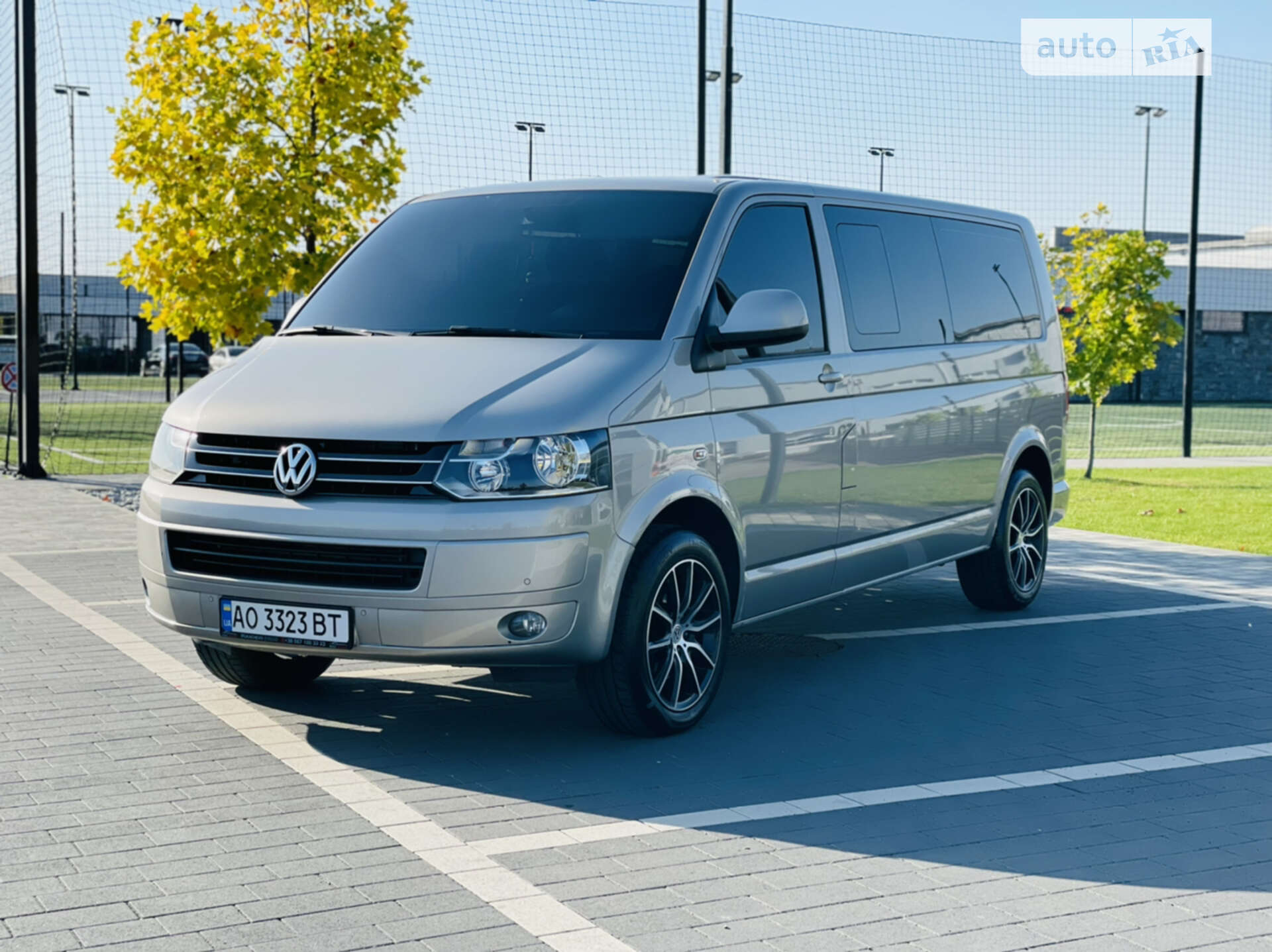 VOLKSWAGEN CARAVELLE 2013
