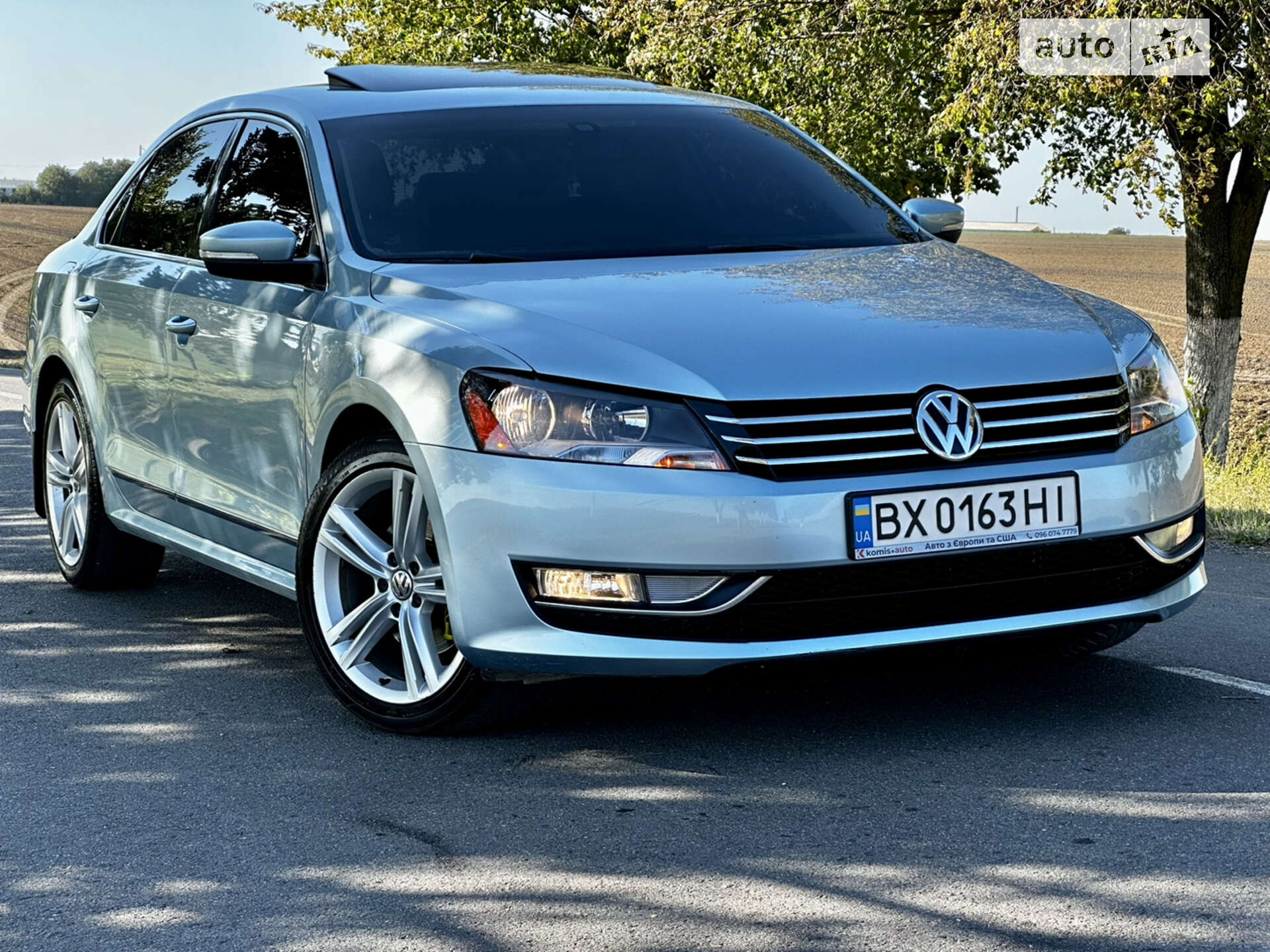 VOLKSWAGEN PASSAT 2012
