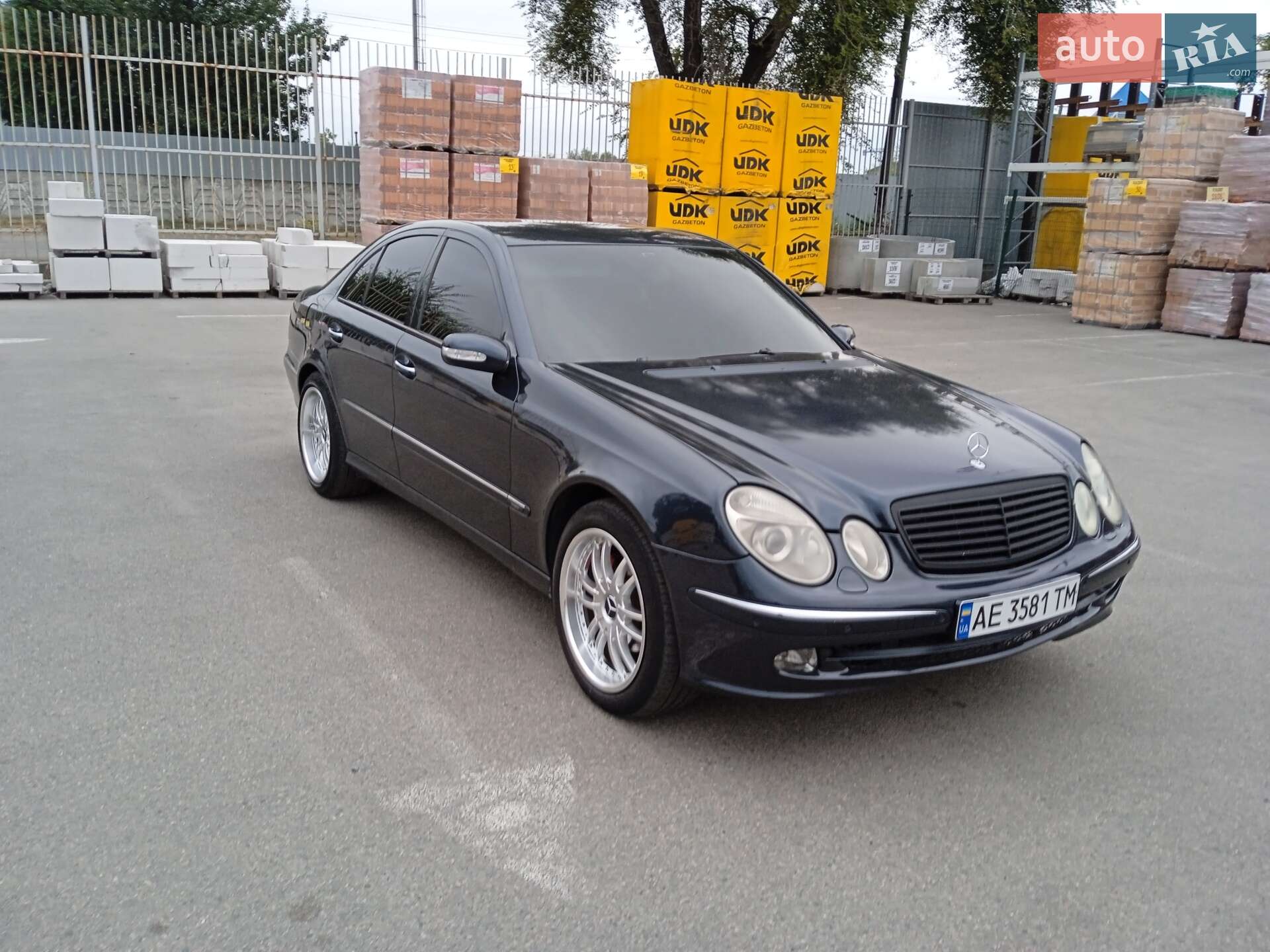 MERCEDES-BENZ E 220 2002
