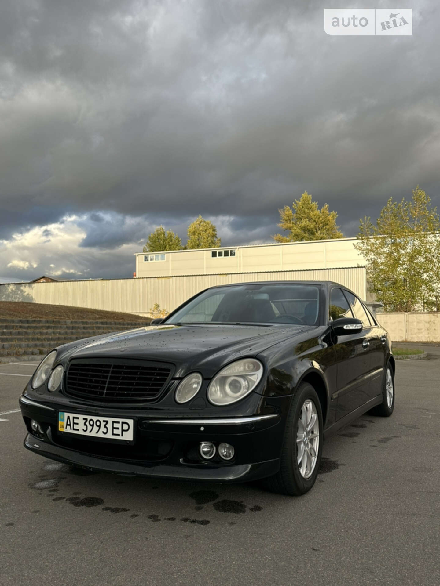 MERCEDES-BENZ E 320