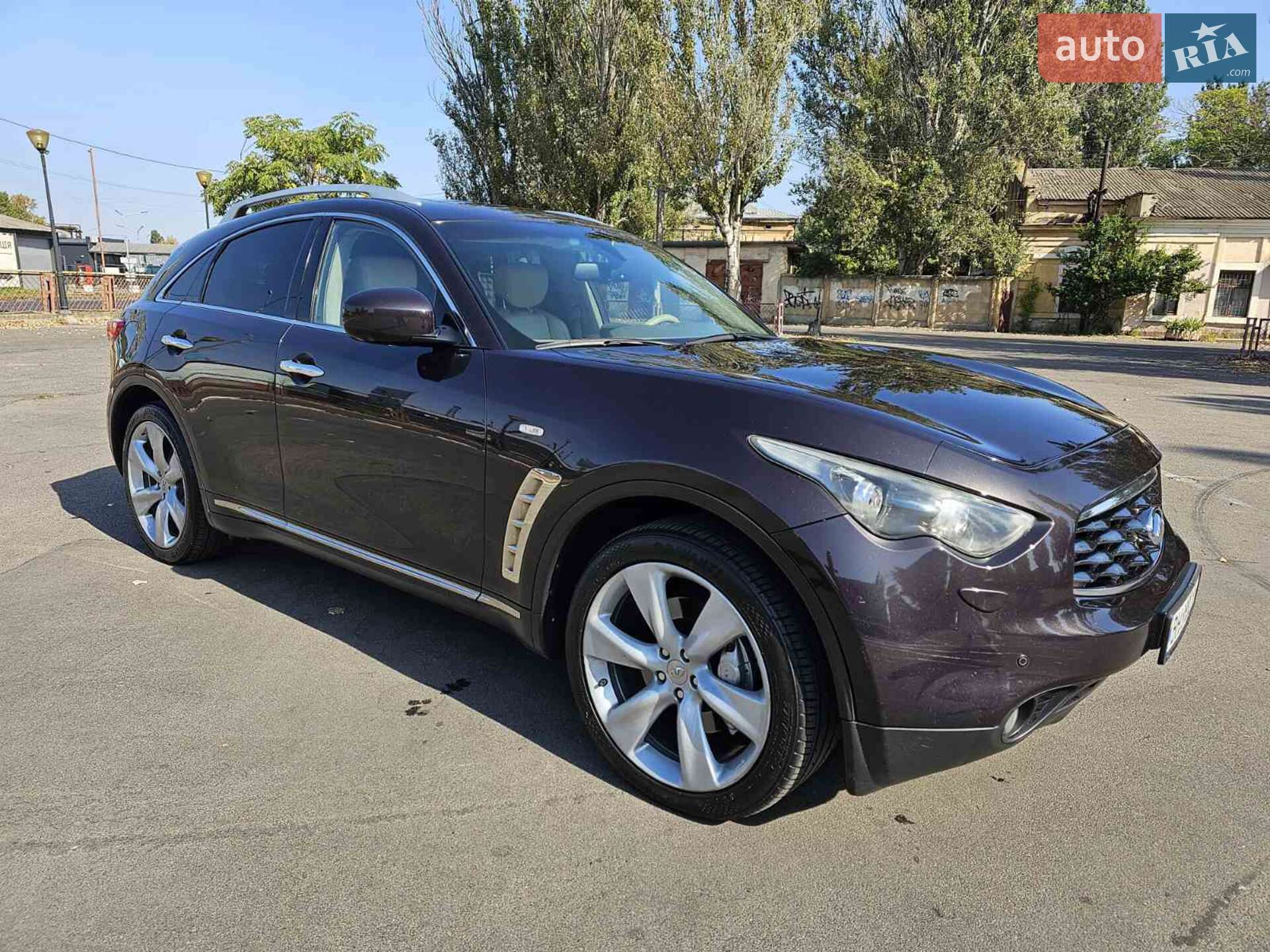 INFINITI FX30D 2011
