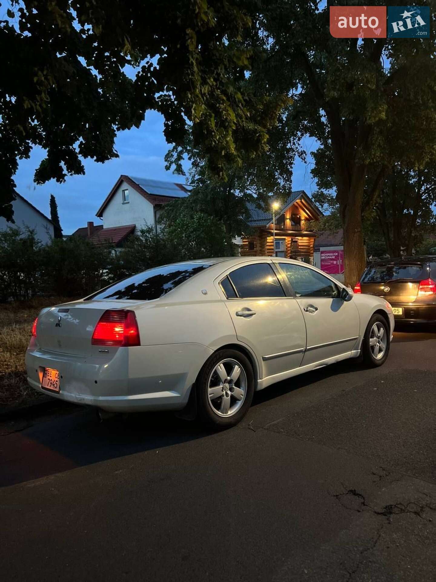 MITSUBISHI GALANT 2004