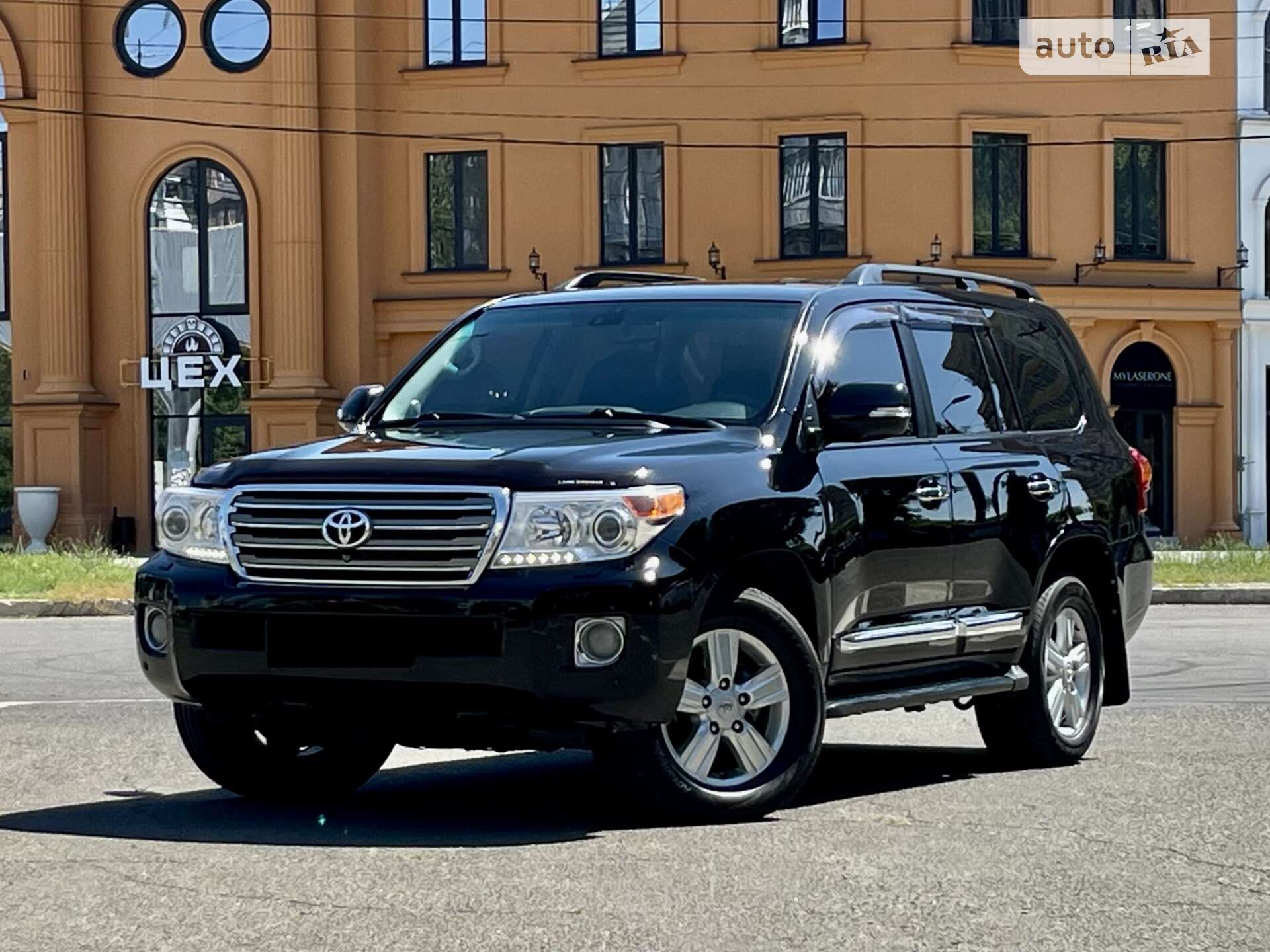 TOYOTA LAND CRUISER 200 2013