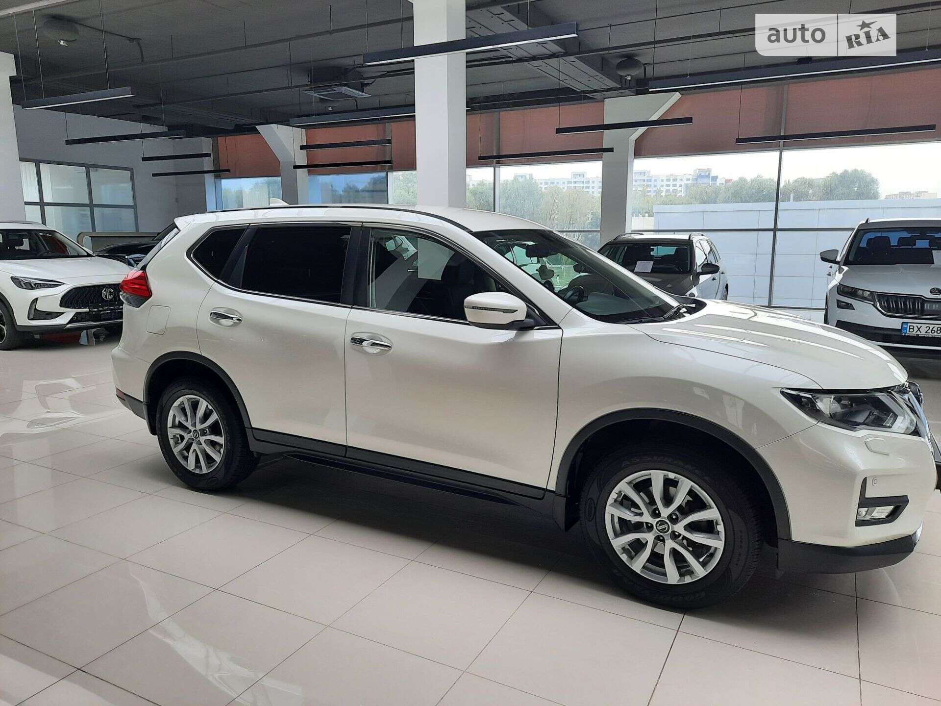 Головне фото звіту автомобіля NISSAN X-TRAIL 2018