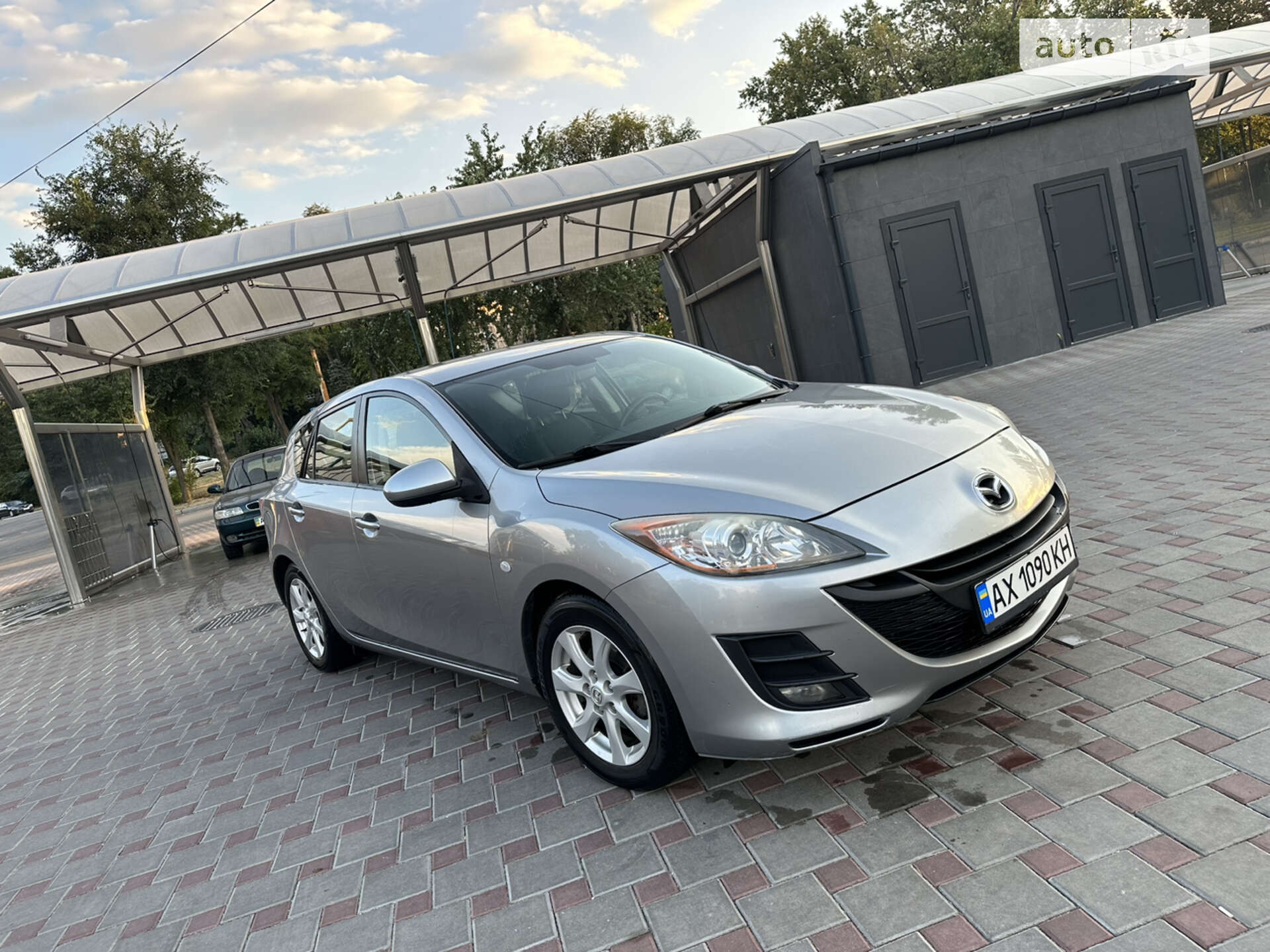 MAZDA 3 2011