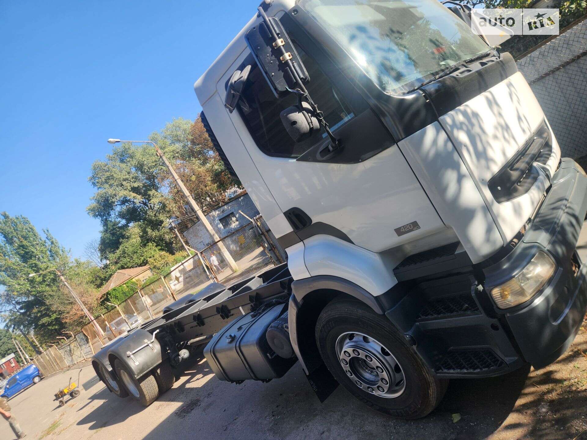 RENAULT PREMIUM 420 2003
