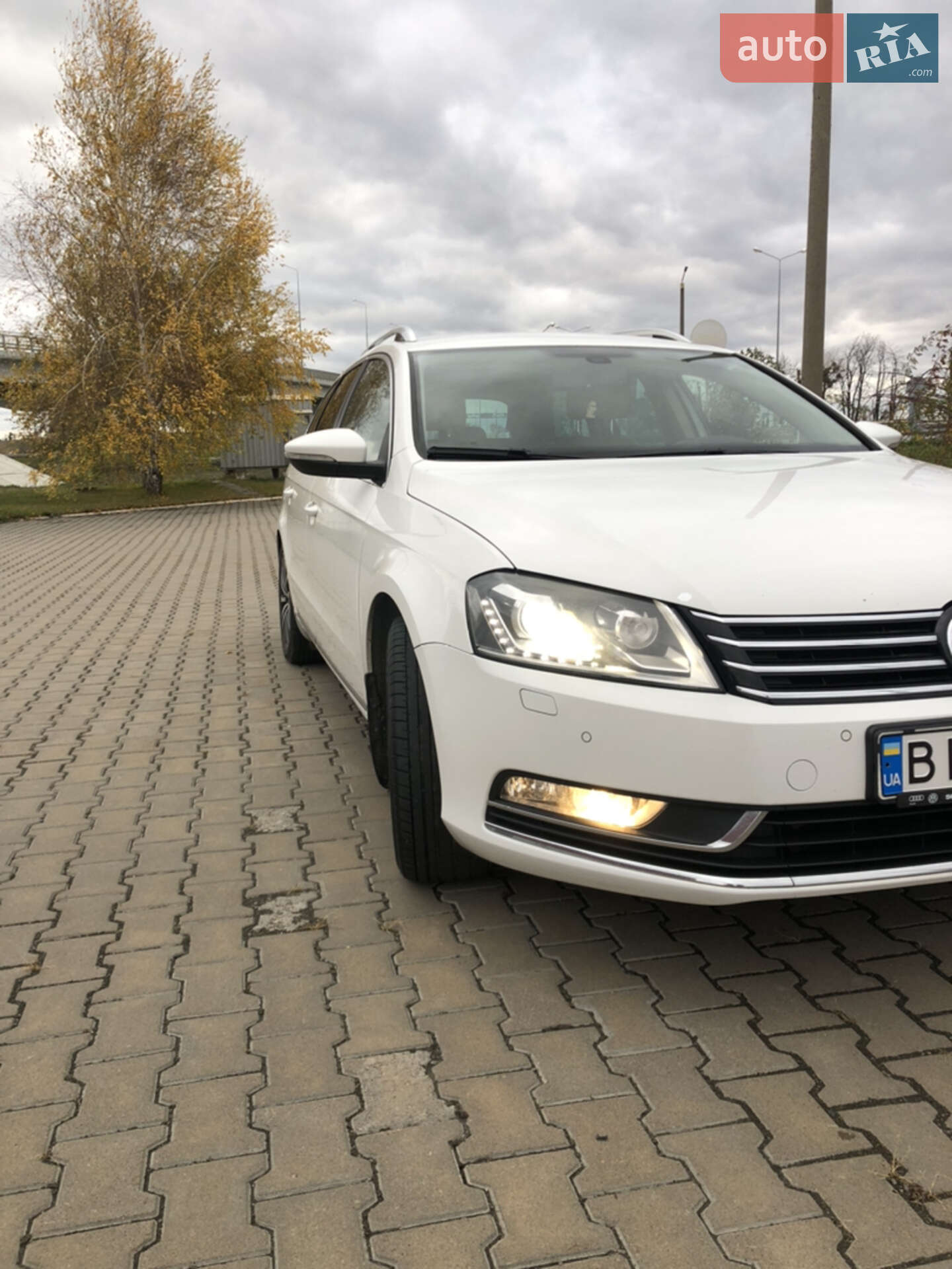 VOLKSWAGEN PASSAT 2012