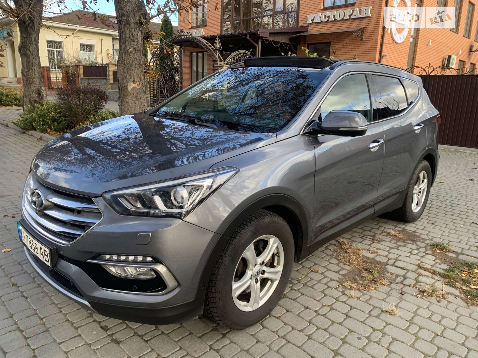 Головне фото звіту автомобіля HYUNDAI SANTA FE 2017