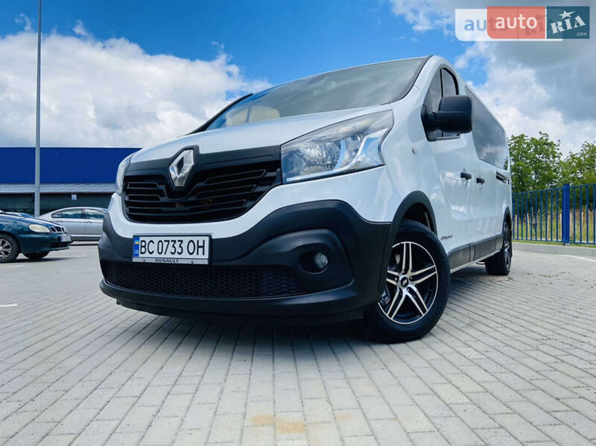 RENAULT TRAFIC 2017
