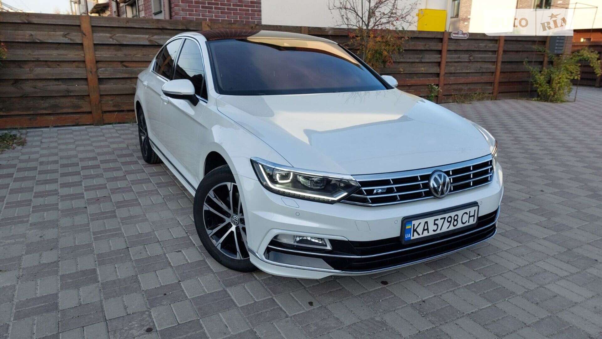 VOLKSWAGEN PASSAT 2018