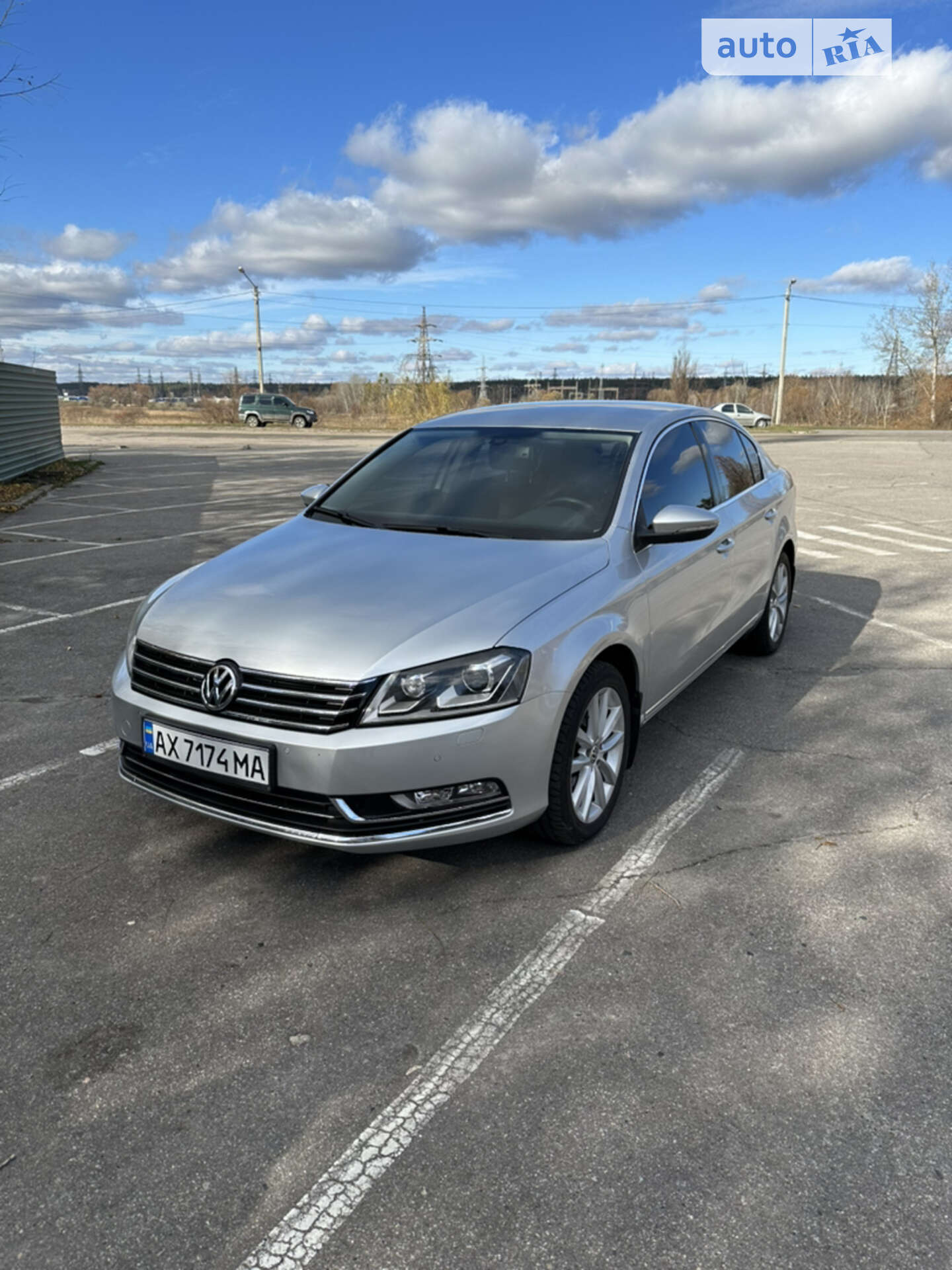 VOLKSWAGEN PASSAT 2011