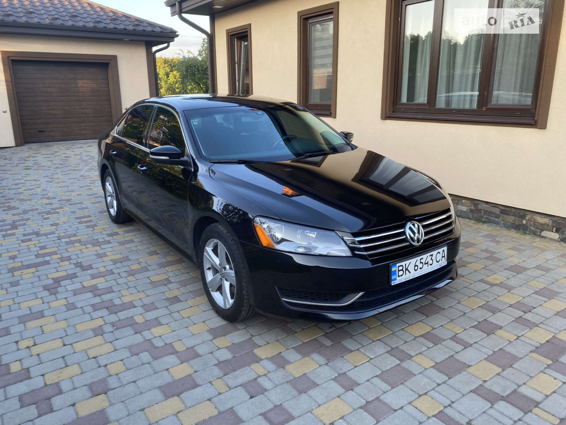 VOLKSWAGEN PASSAT 2012