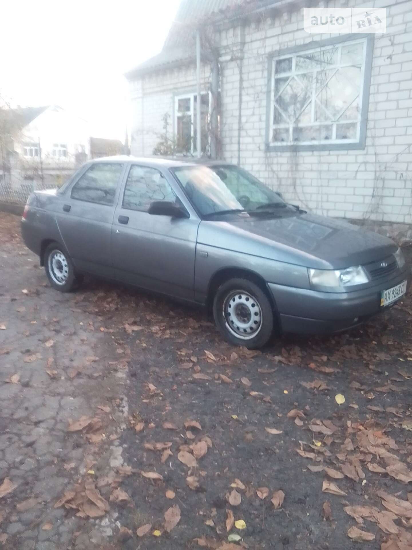 ВАЗ 211040 2011