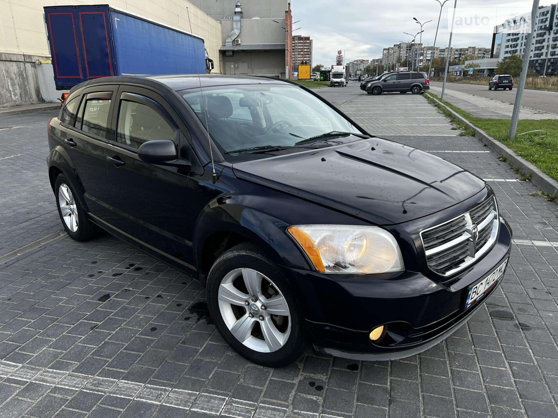 Головне фото звіту автомобіля DODGE CALIBER 2011